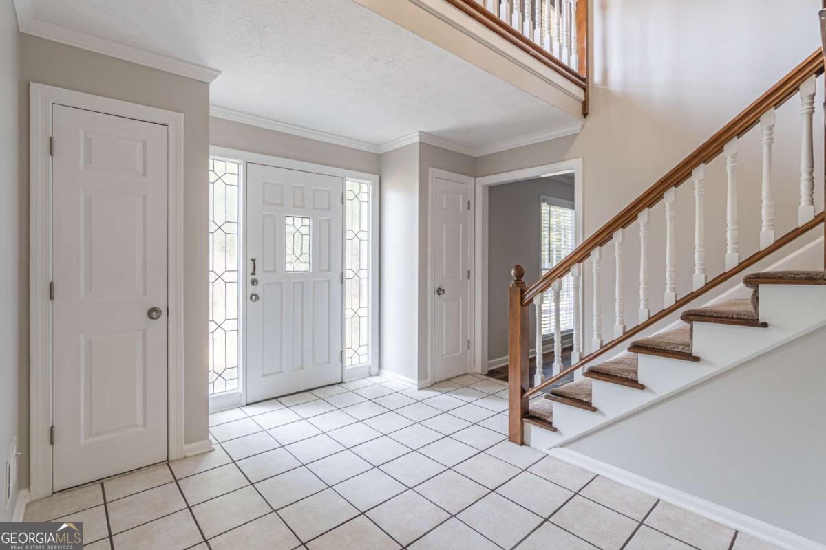 736 Singley DR