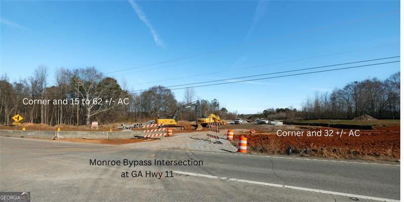 15 Hwy 11