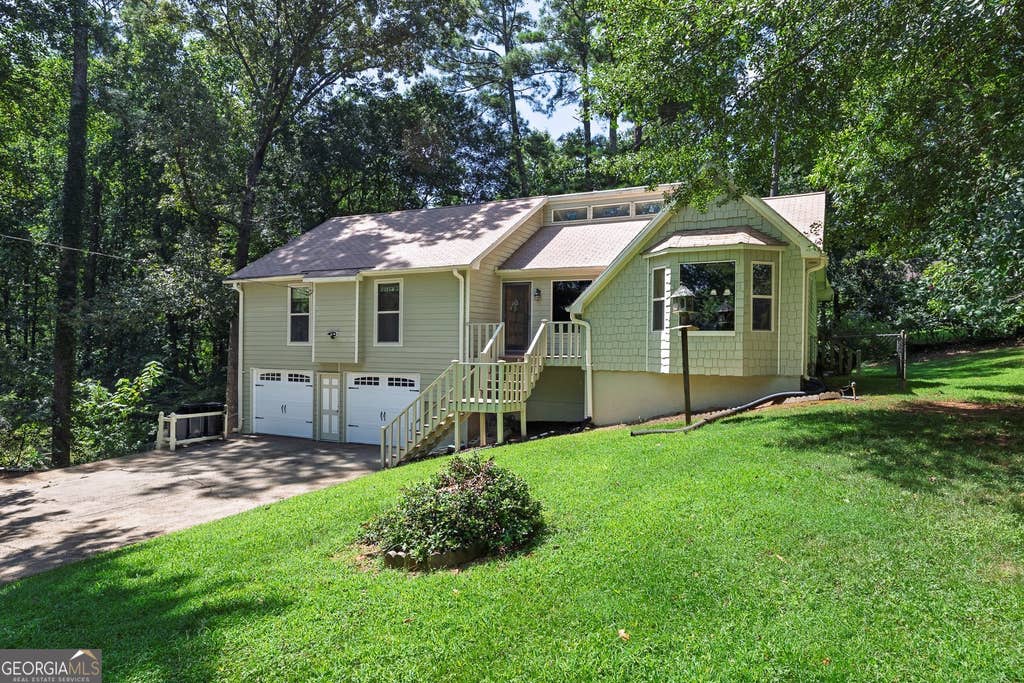 Photo of 709 Cobb Trail, Woodstock, GA 30188 (MLS # 10809225)
