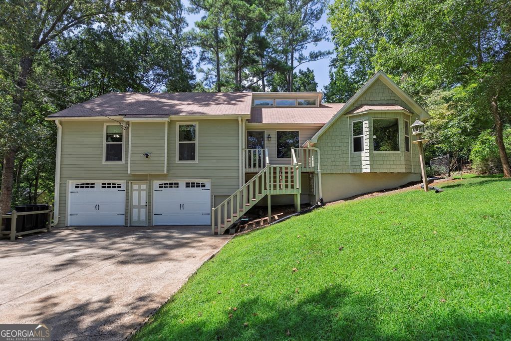 Photo of 709 Cobb Trail, Woodstock, GA 30188 (MLS # 10809225)