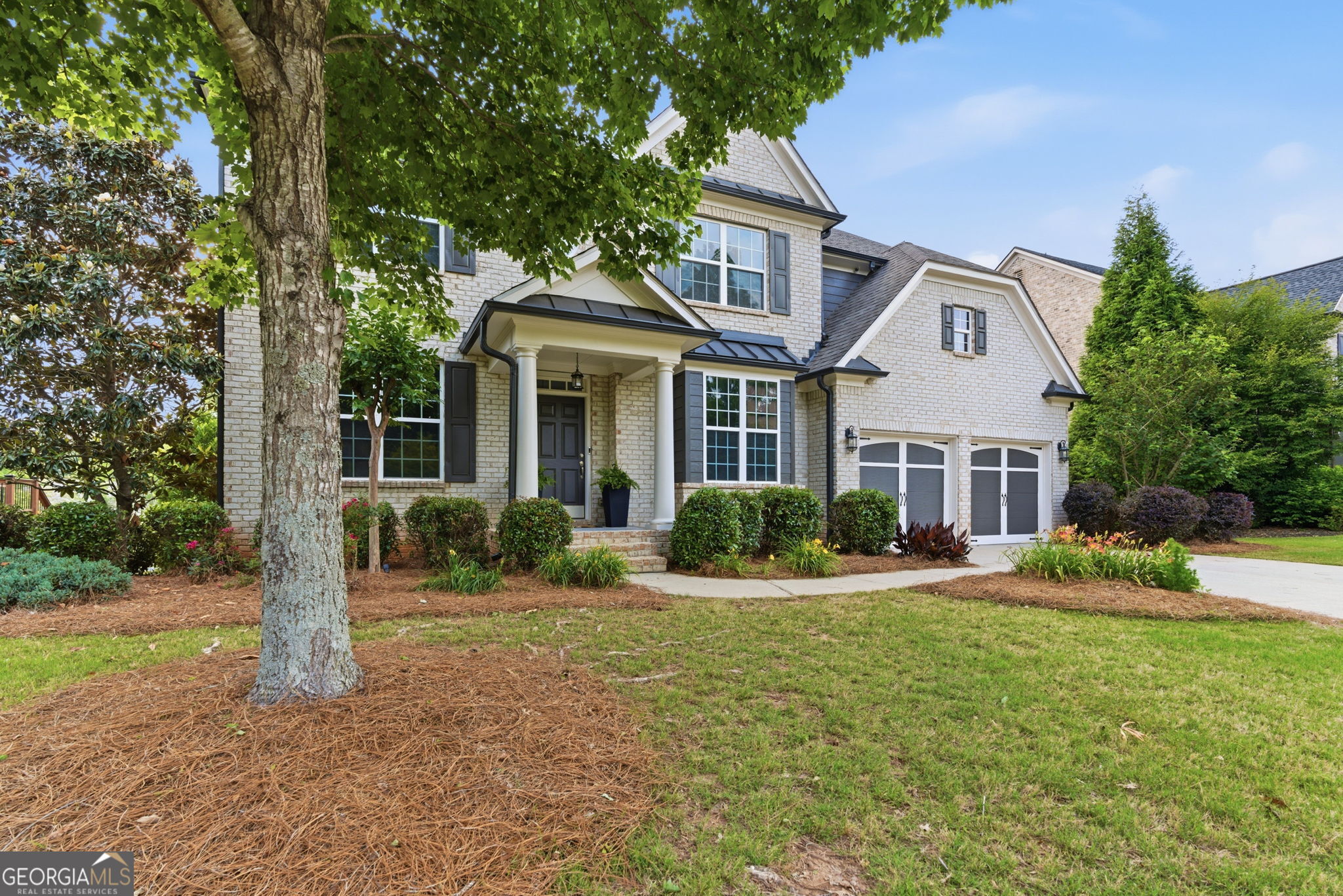 2855 Etienne LN