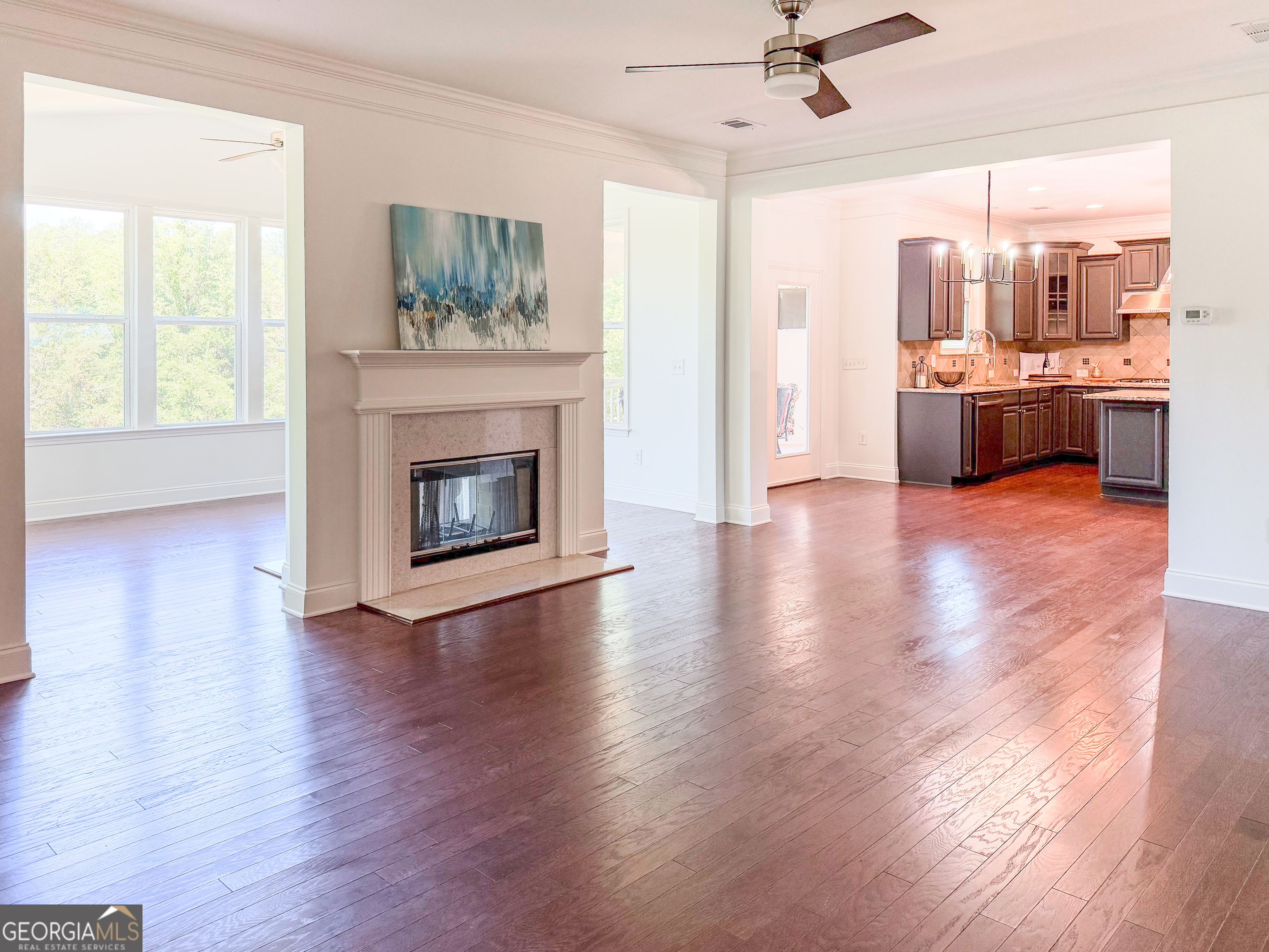 2855 Etienne LN