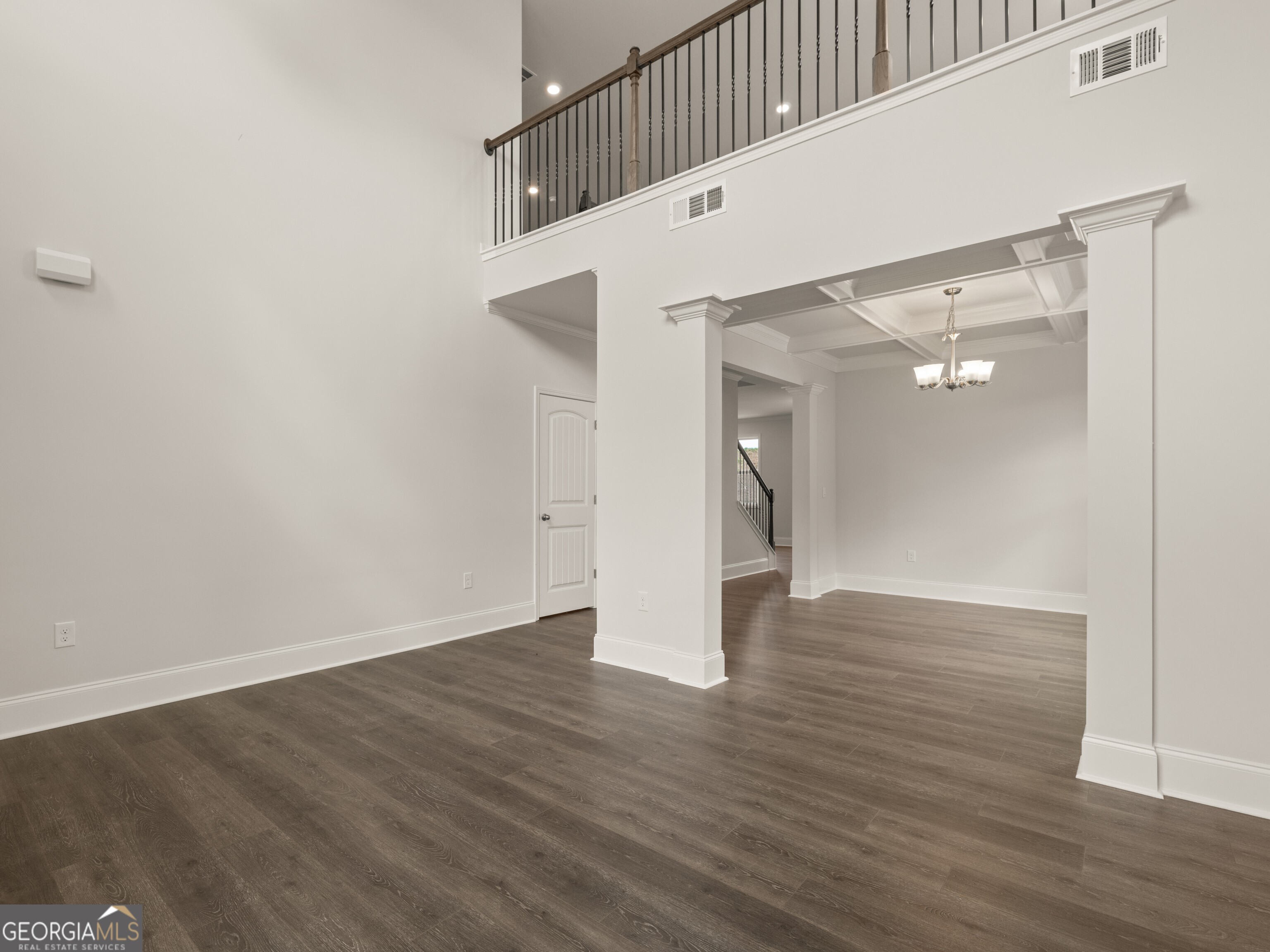7162 Linden DR