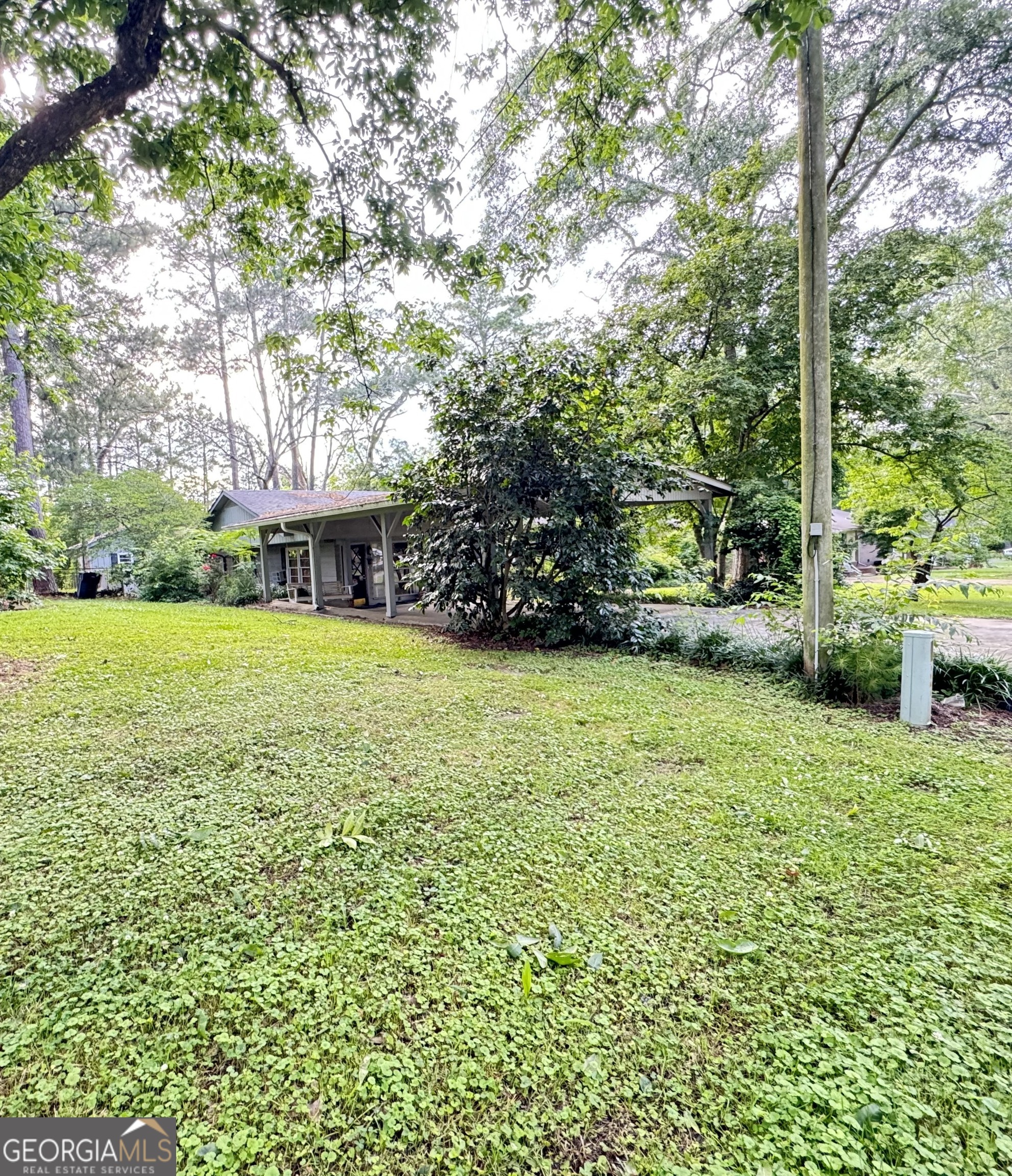207 Iris DR