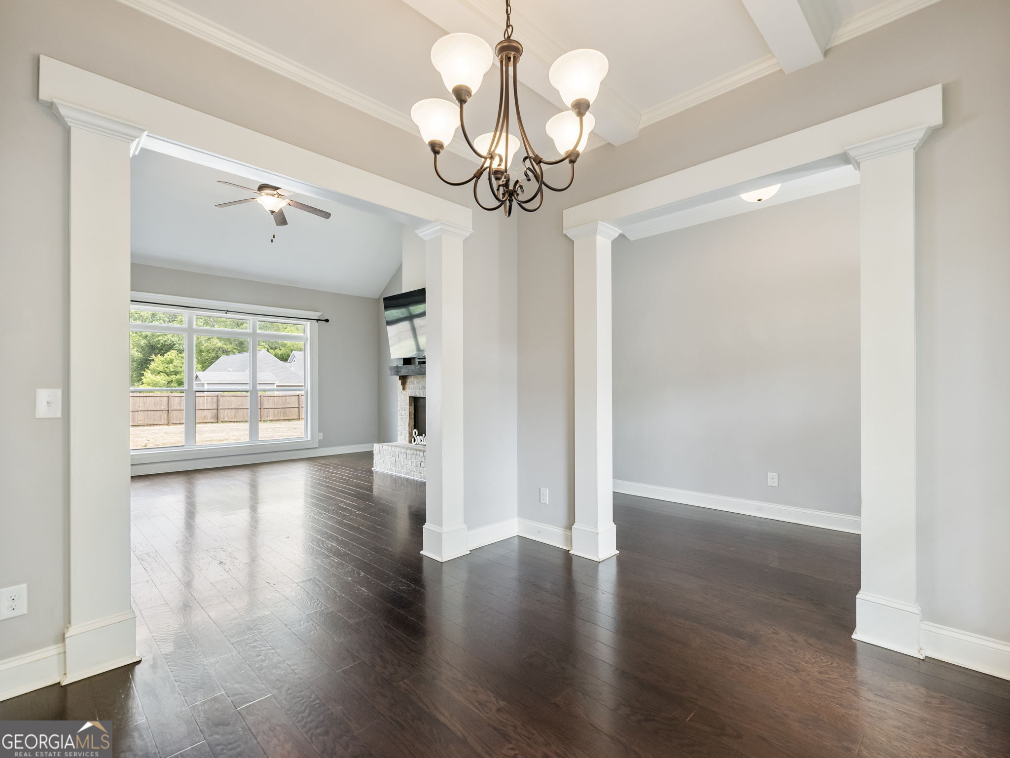 438 Lakewood DR SW
