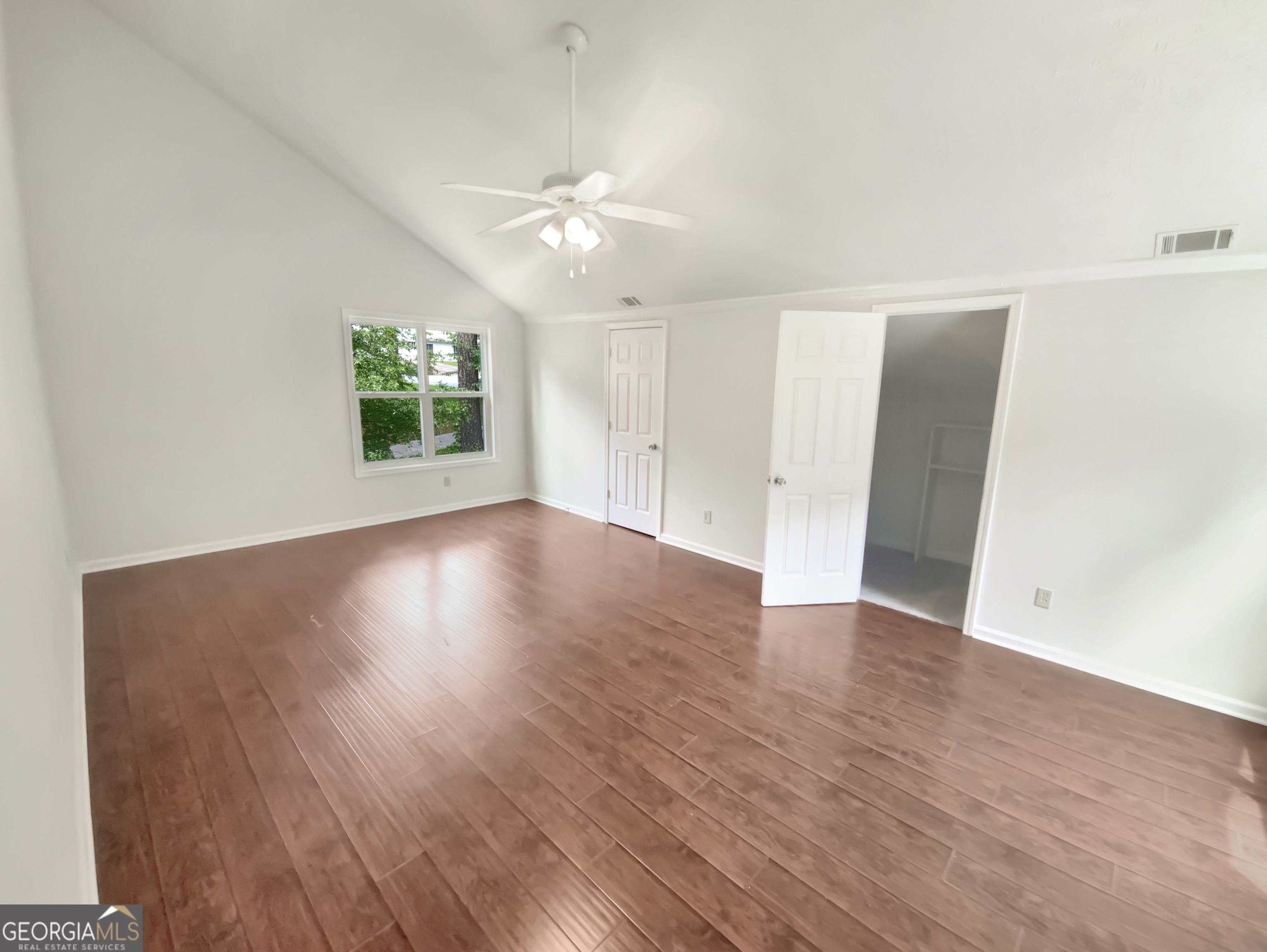 ALPINE LAKES - Residential