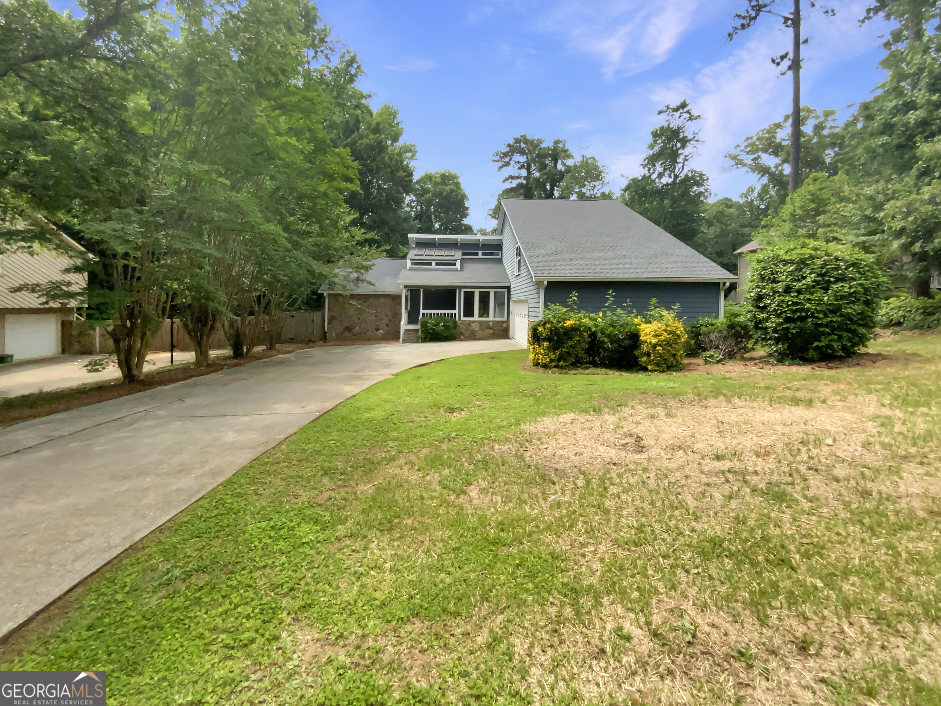 ALPINE LAKES - Residential