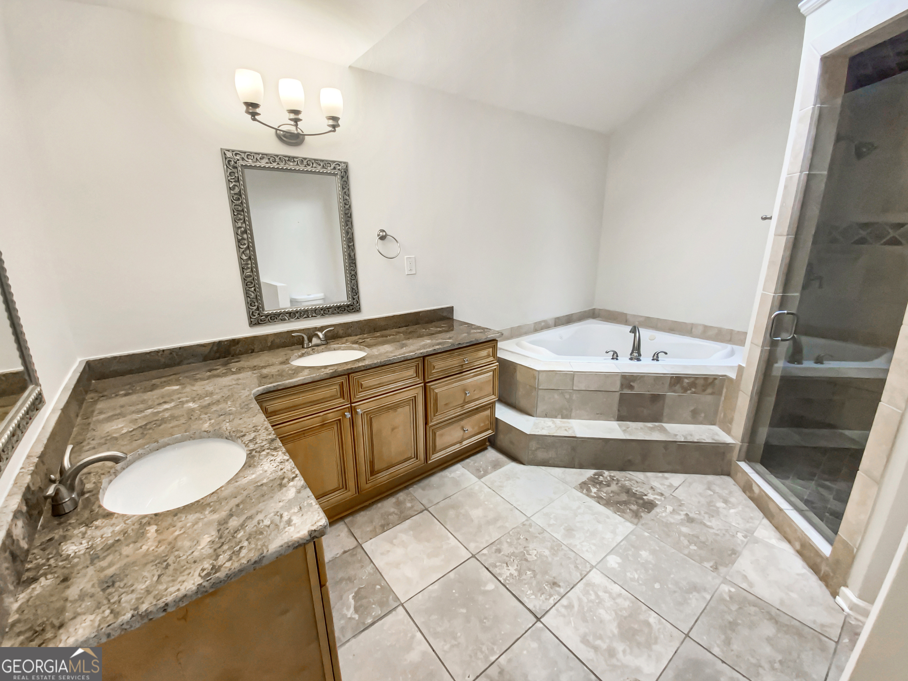 ALPINE LAKES - Residential