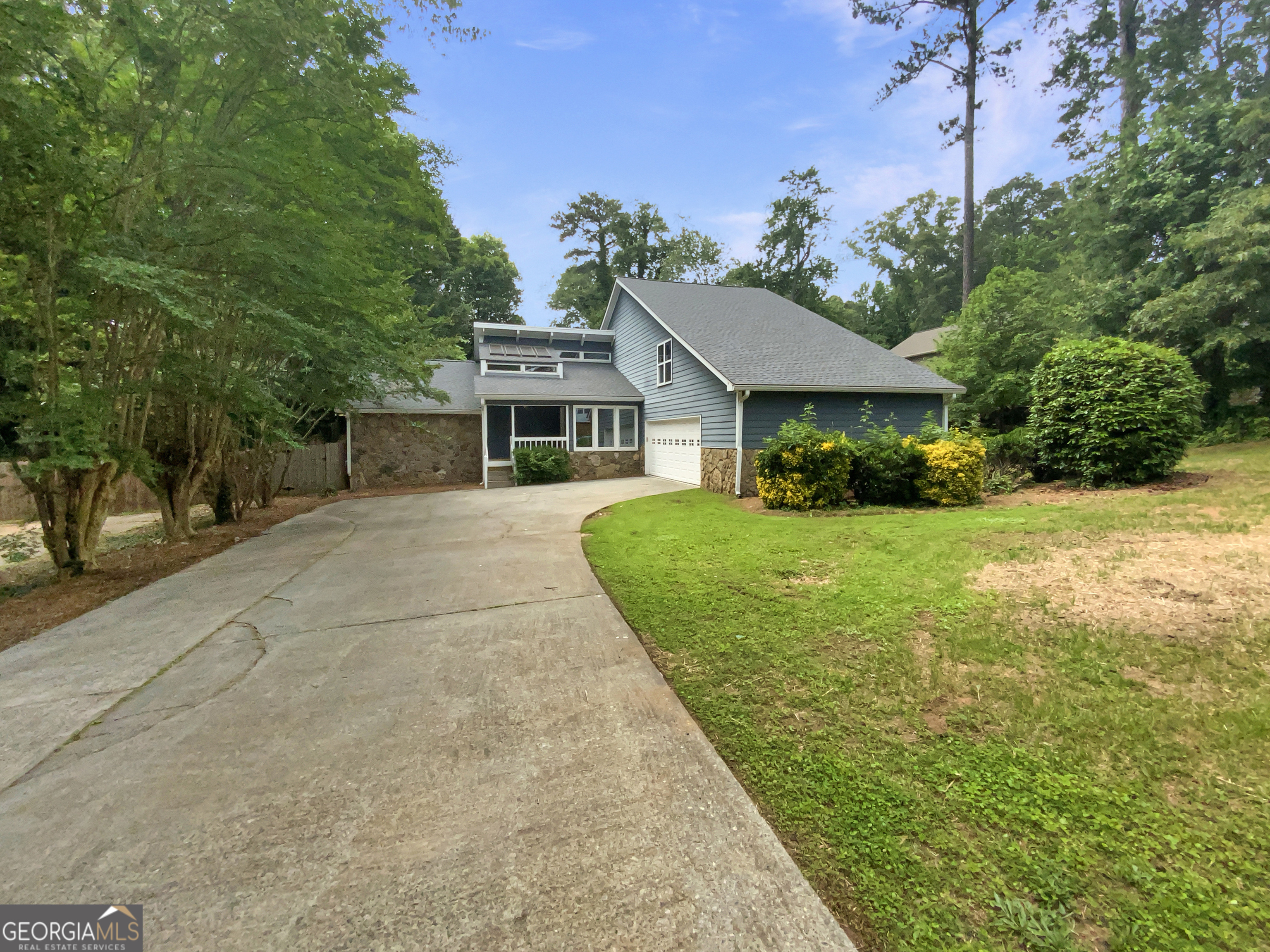 ALPINE LAKES - Residential
