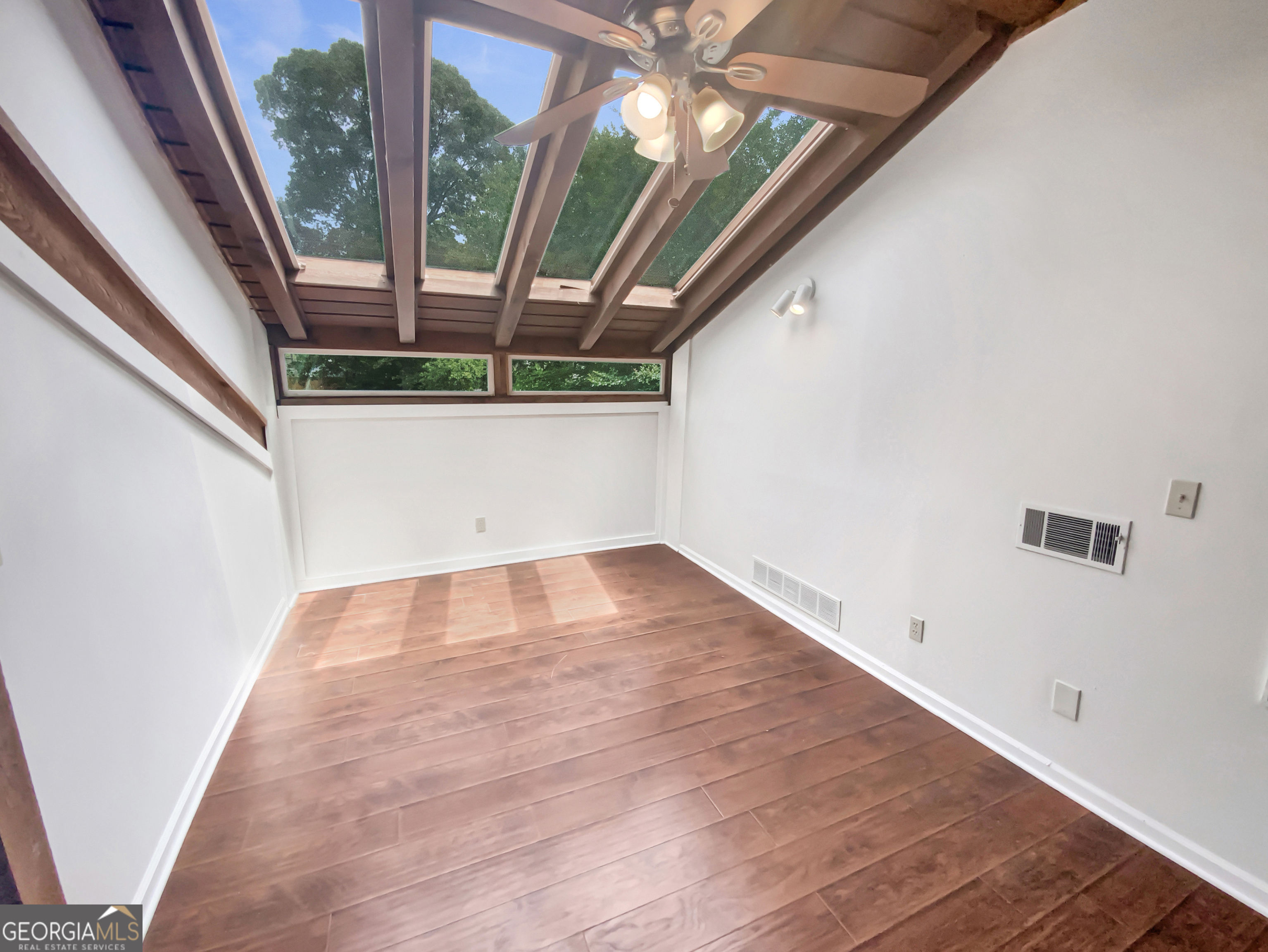 ALPINE LAKES - Residential