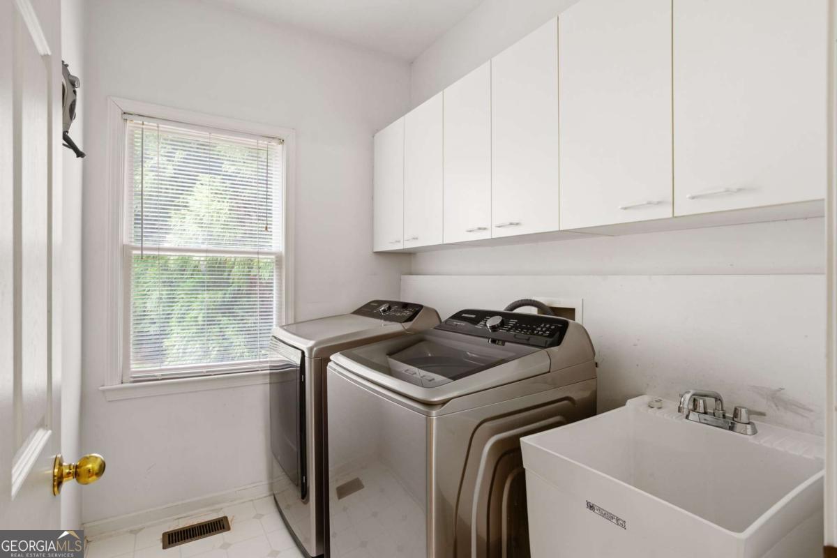 Brentwood Park - Residential