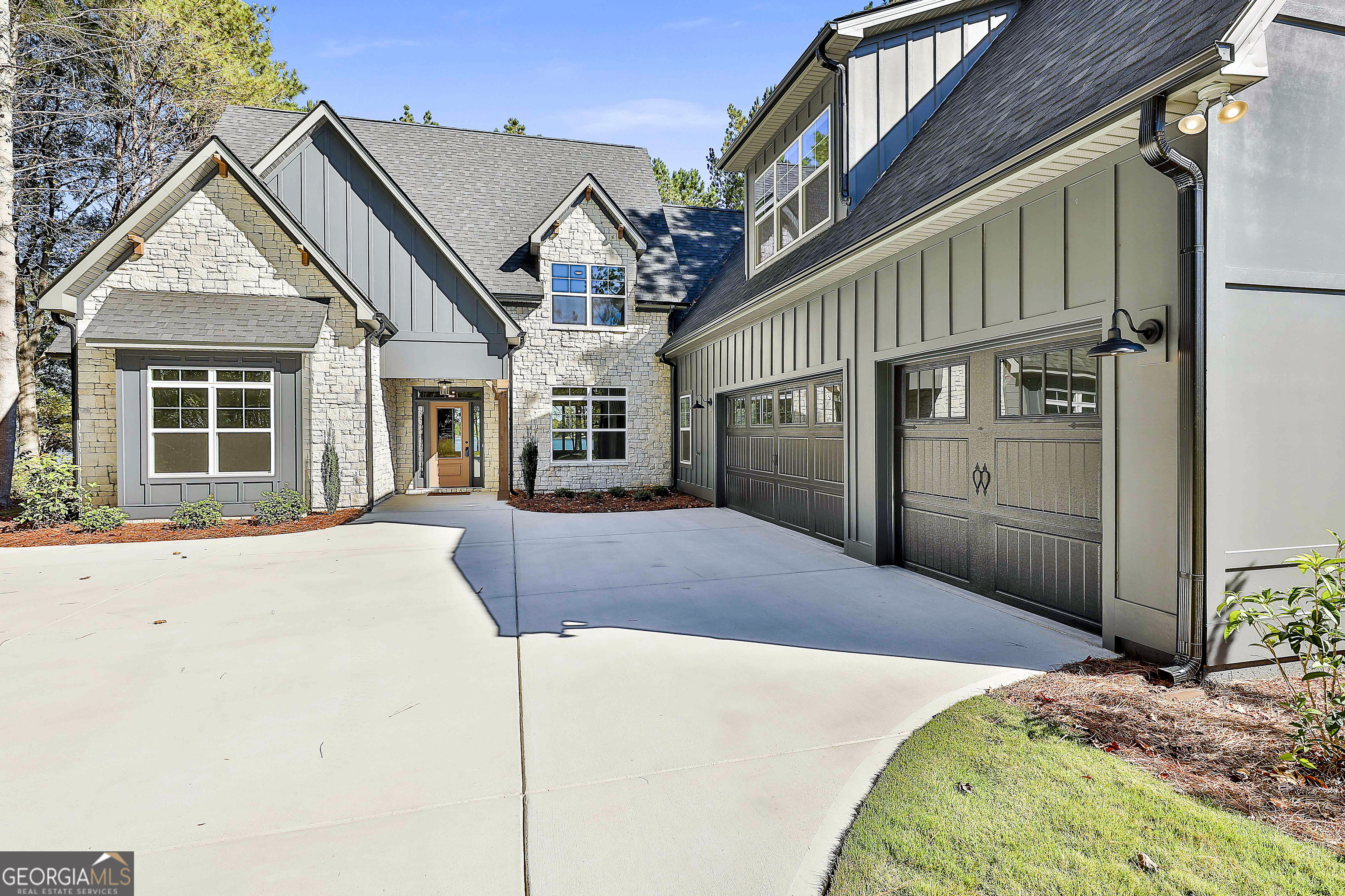 49 Leverett DR