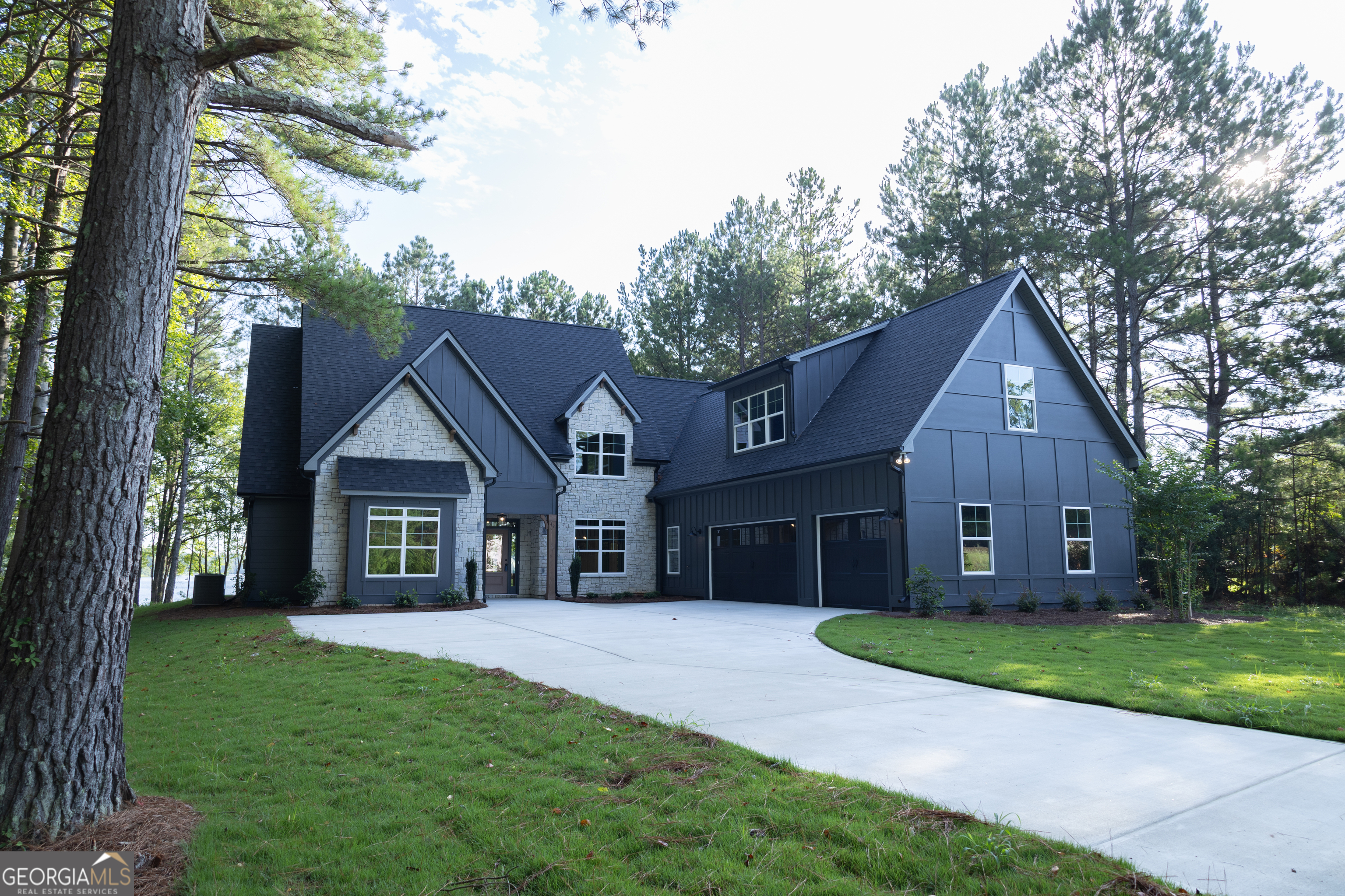 49 Leverett DR