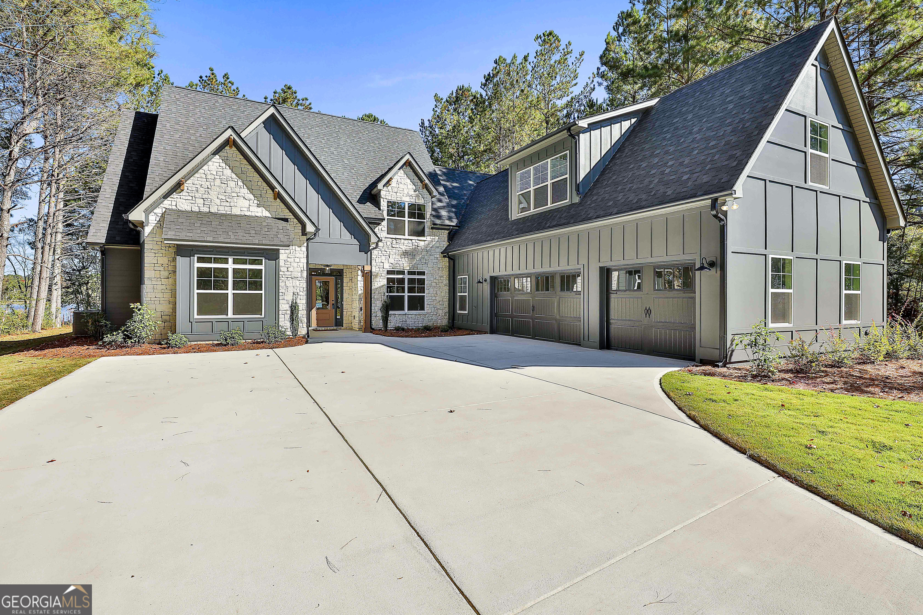 49 Leverett DR