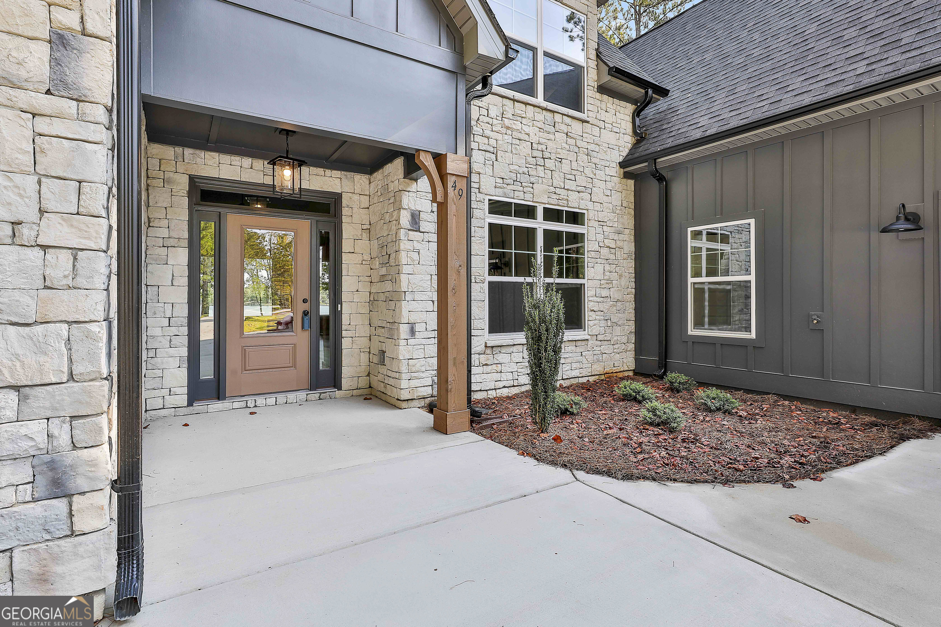49 Leverett DR