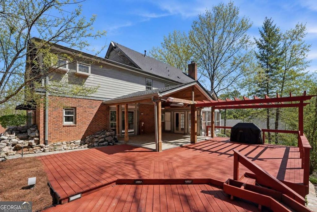 Photo of 7300 Chattahoochee Bluff Drive, Atlanta, GA 30350 (MLS # 10777653)