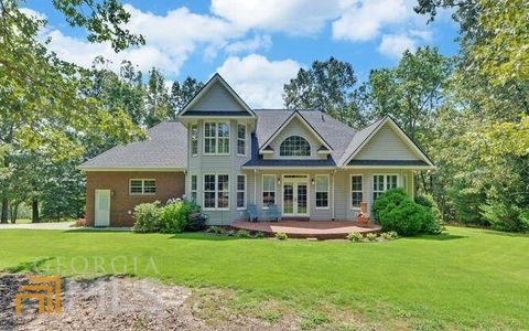 A home in Toccoa