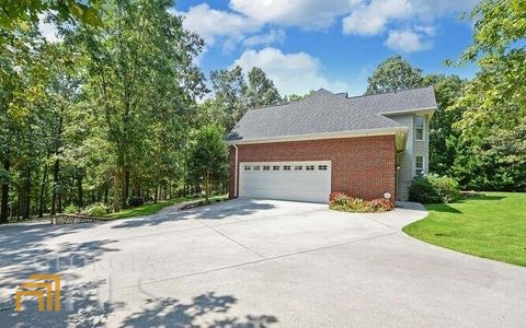 A home in Toccoa