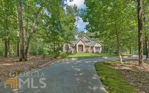 A home in Toccoa