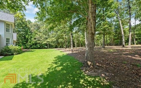 A home in Toccoa