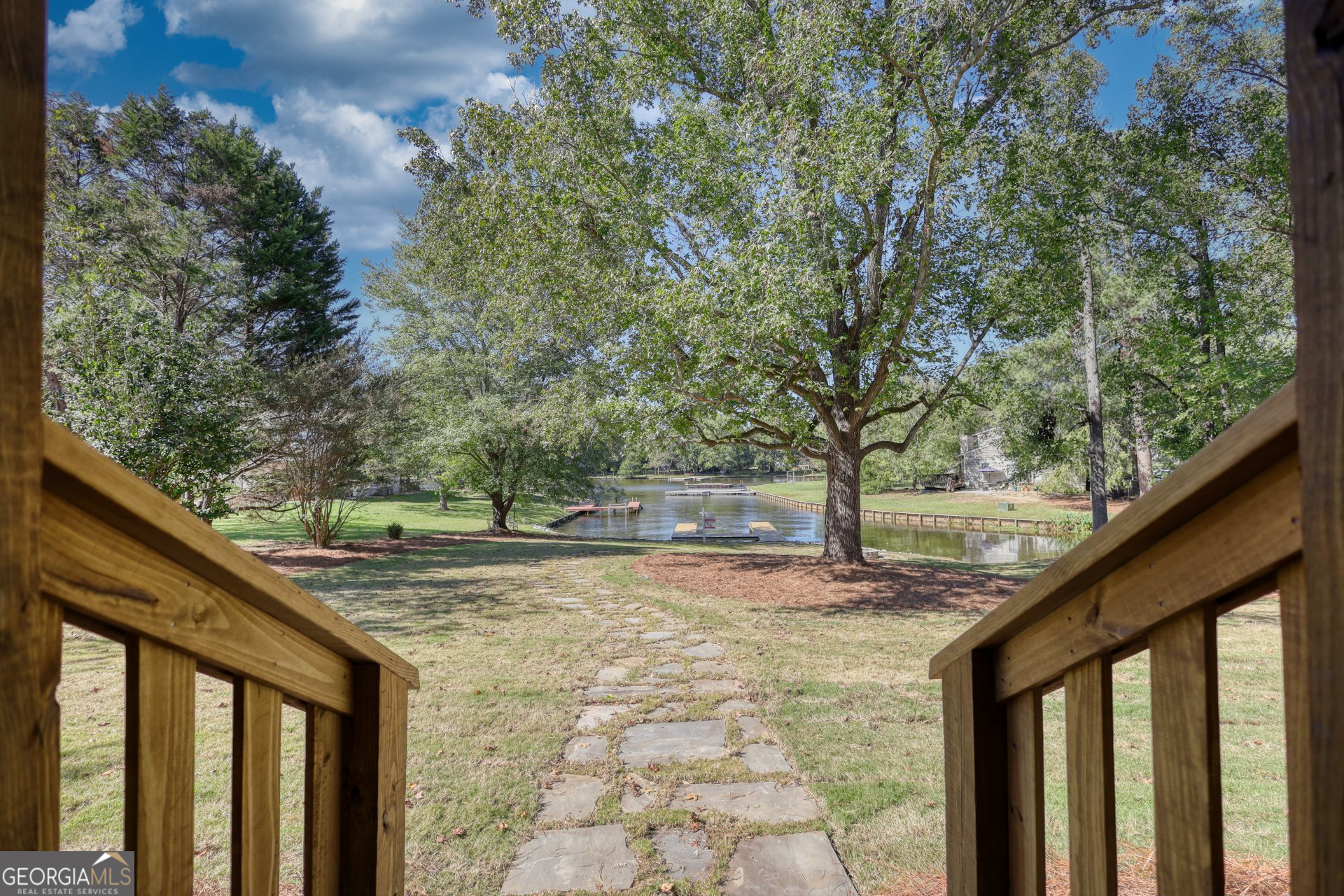 102 Shadow Lake LN