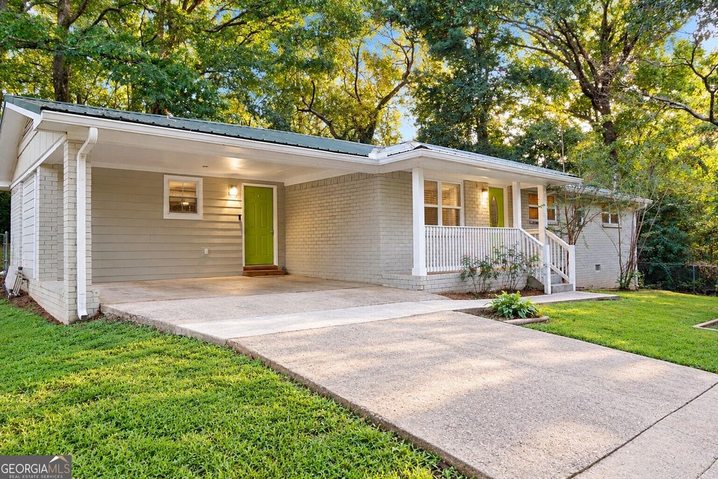 Photo of 6395 Hemp Street, Douglasville, GA 30135 (MLS # 10848147)