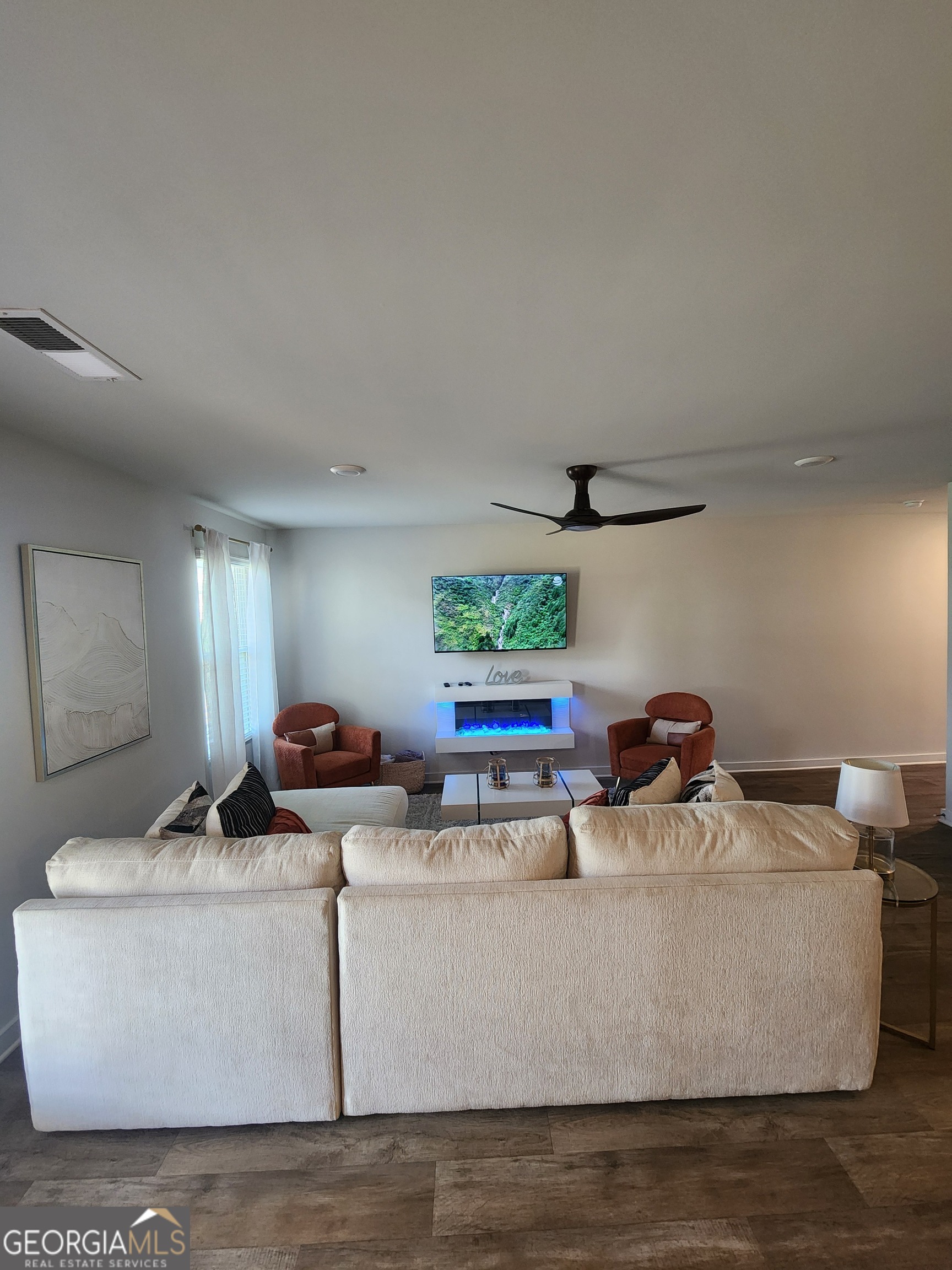 4838 Station Lane 15