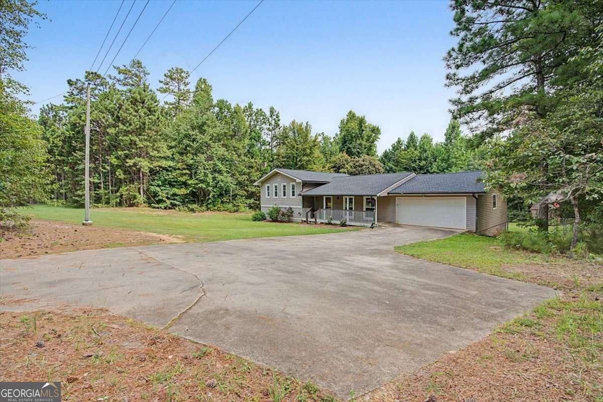 576 Cross Plains RD