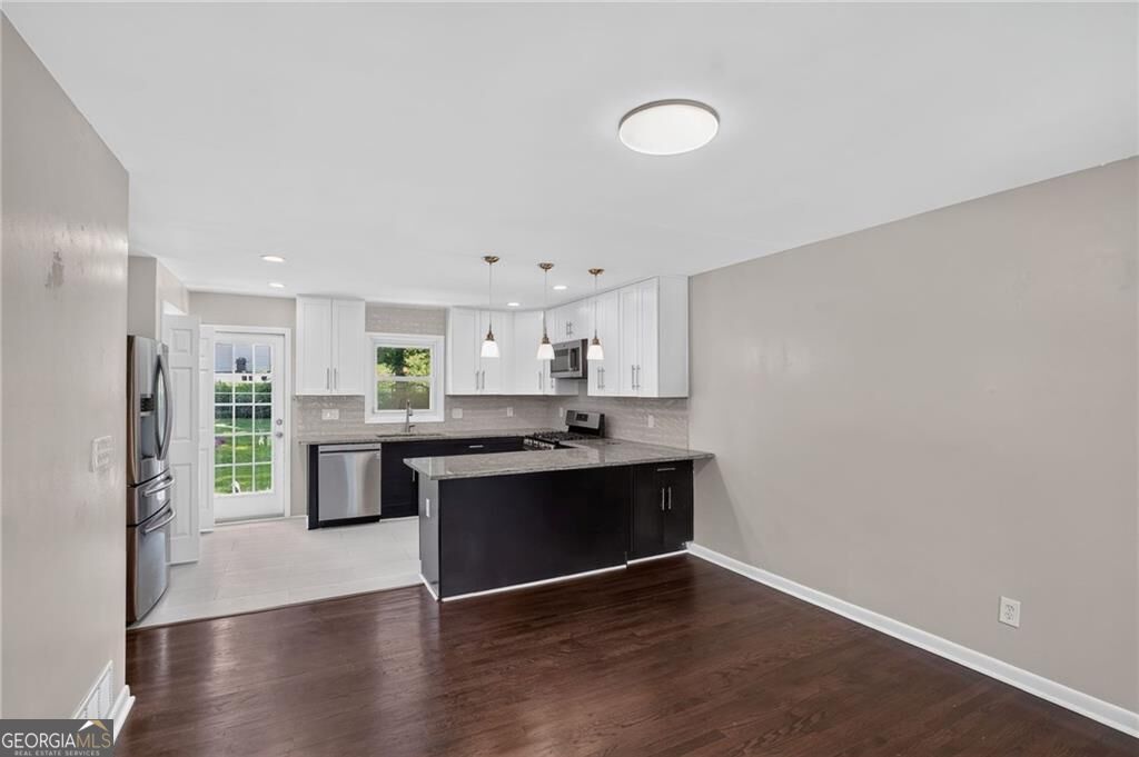2399 Lakewood DR NW