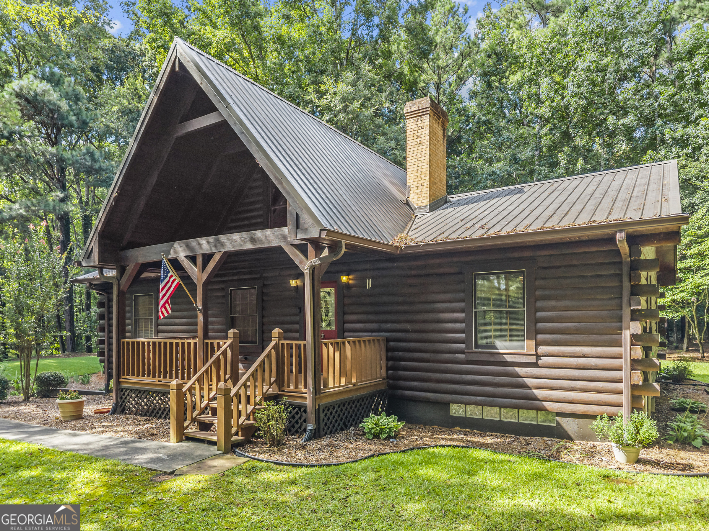 102 Lakeside DR