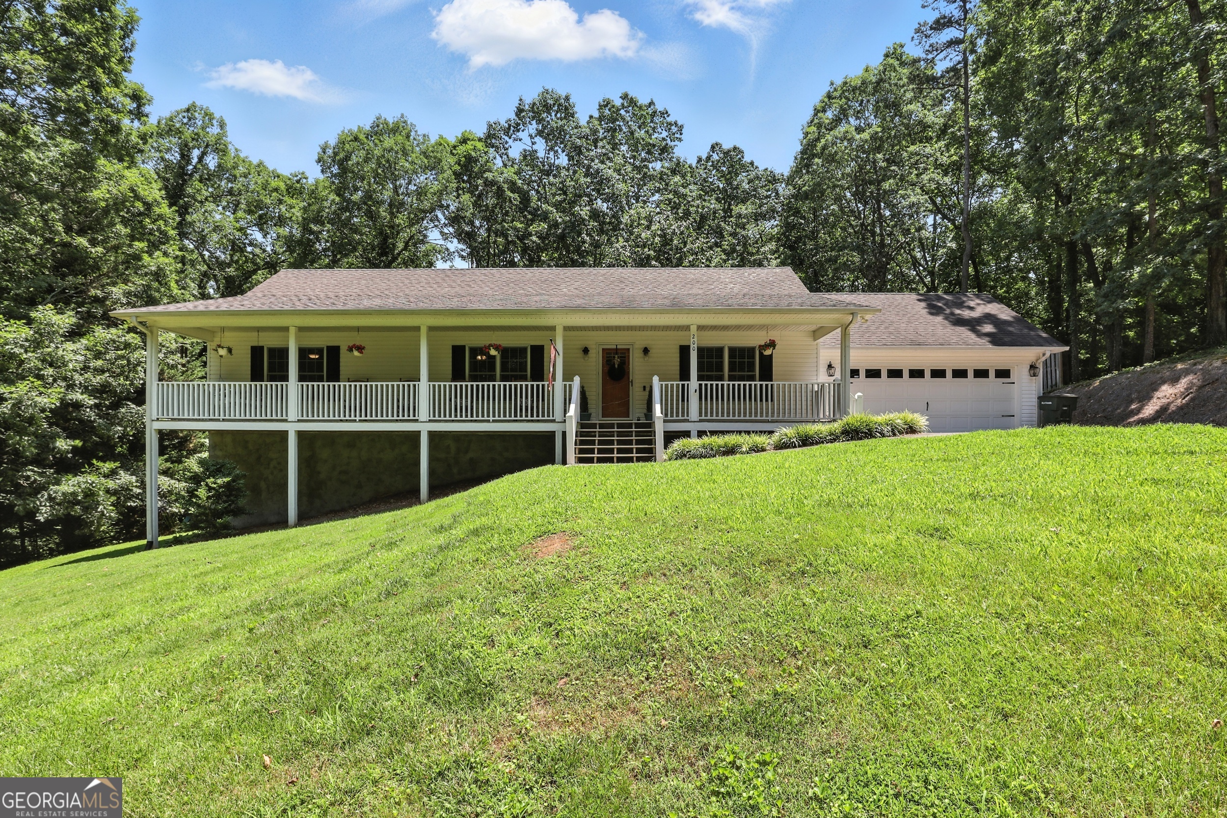 200 Forest ST