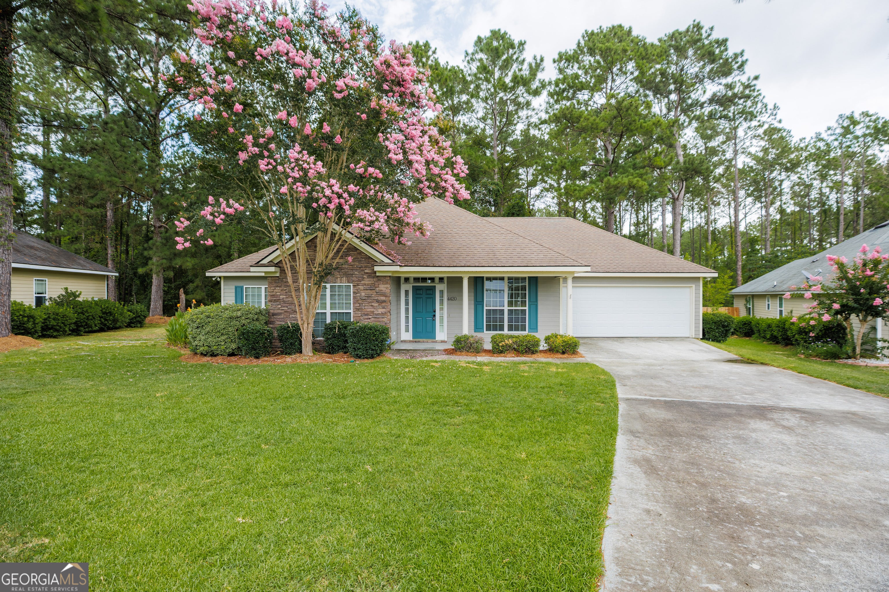 4420 Stonehaven DR