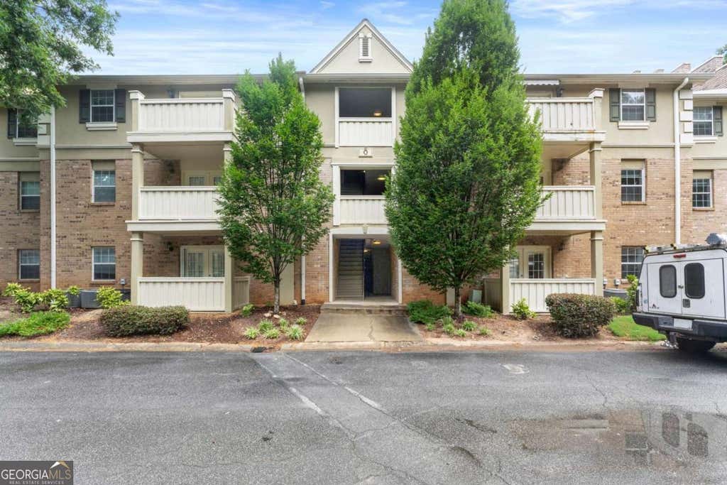 Photo of 6900 Roswell Road #Q17, Sandy Springs, GA 30328 (MLS # 10814654)