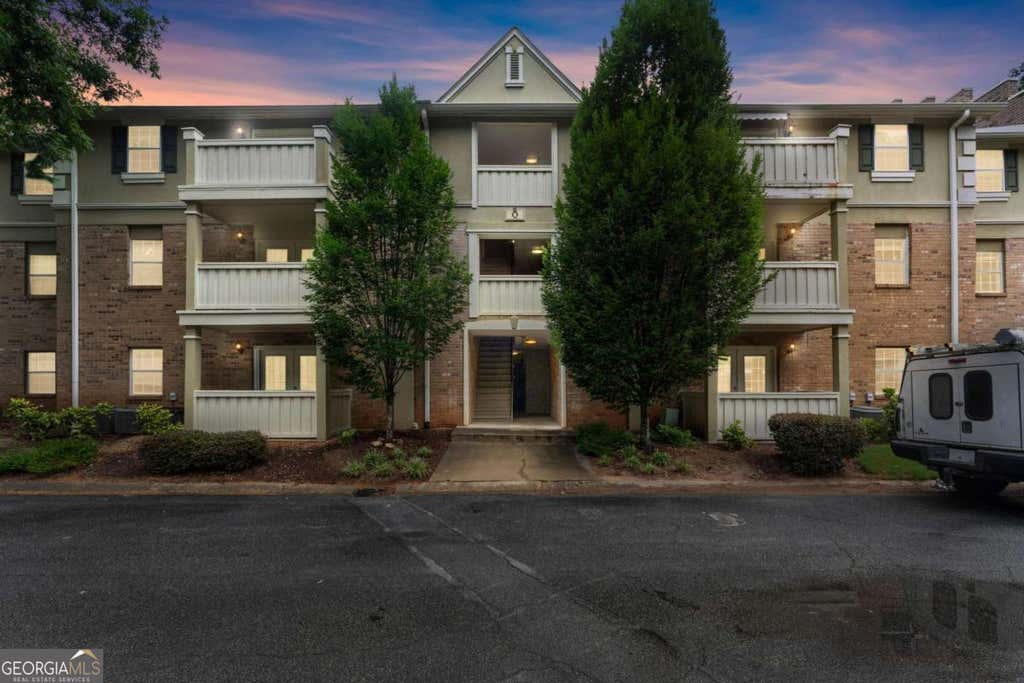 Photo of 6900 Roswell Road #Q17, Sandy Springs, GA 30328 (MLS # 10814654)