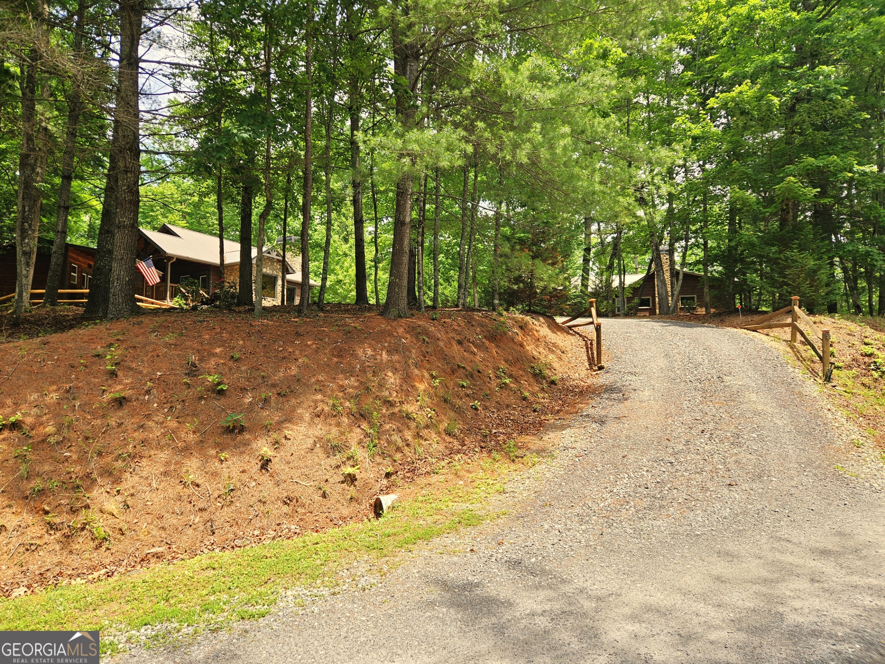 211 Winding Brook TRL