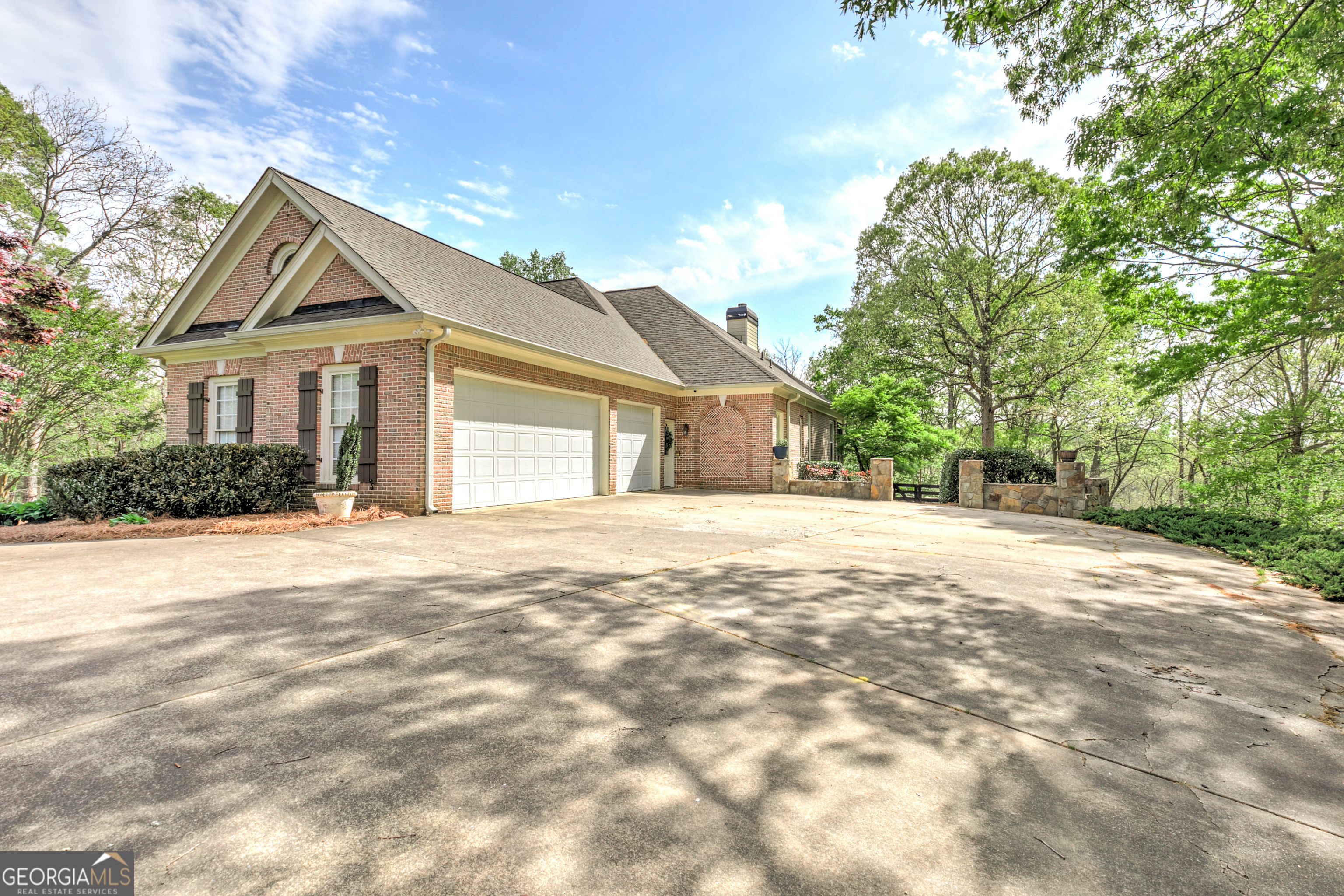 8155 Legends View CT