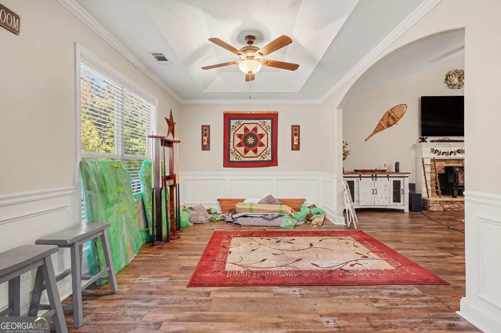 140 Rolling Oaks LN