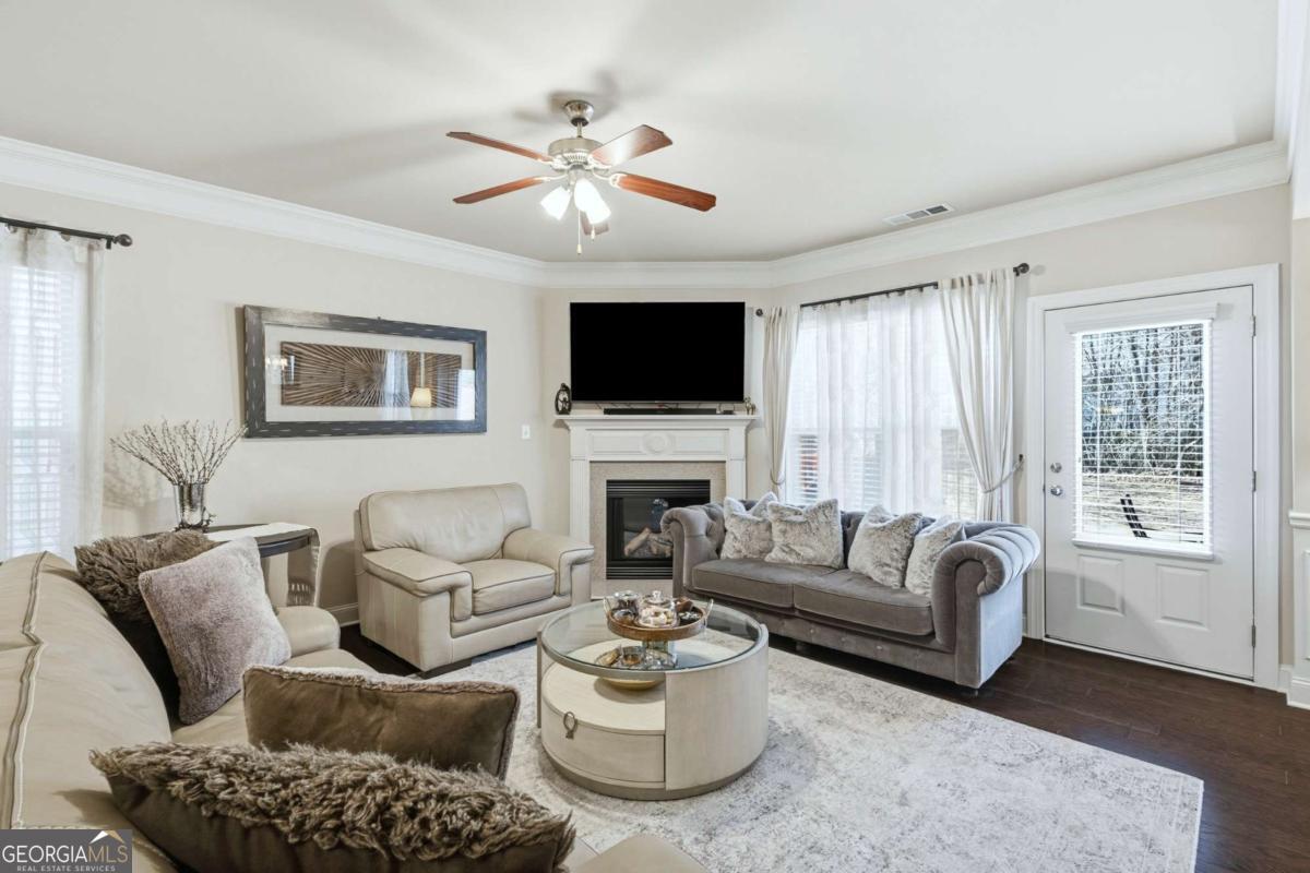 6210 Crested Moss DR