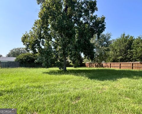 A home in Folkston