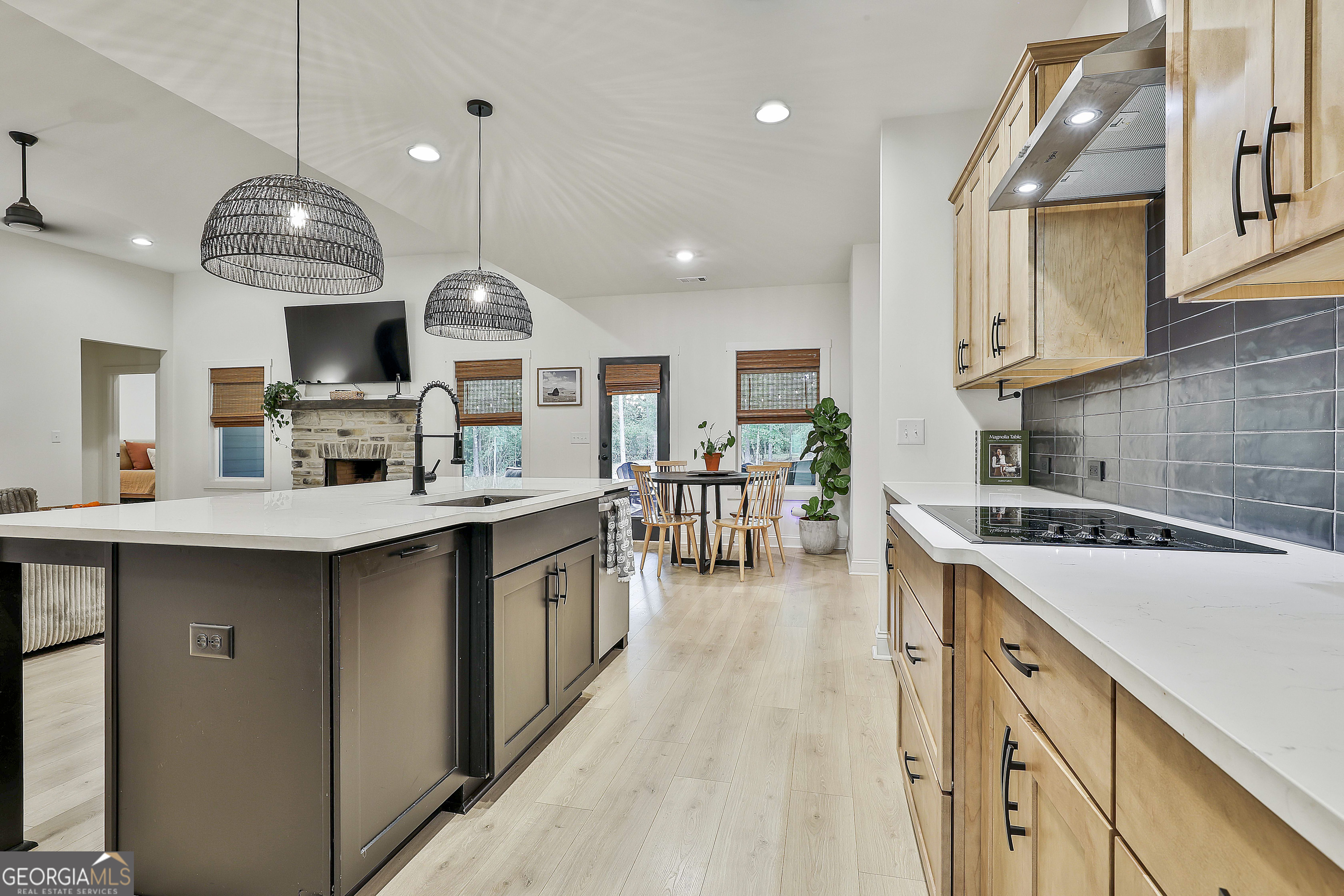 Senoia, Georgia 30276, United States, 5 Bedrooms Bedrooms, ,4 BathroomsBathrooms,Residential,Active,220213