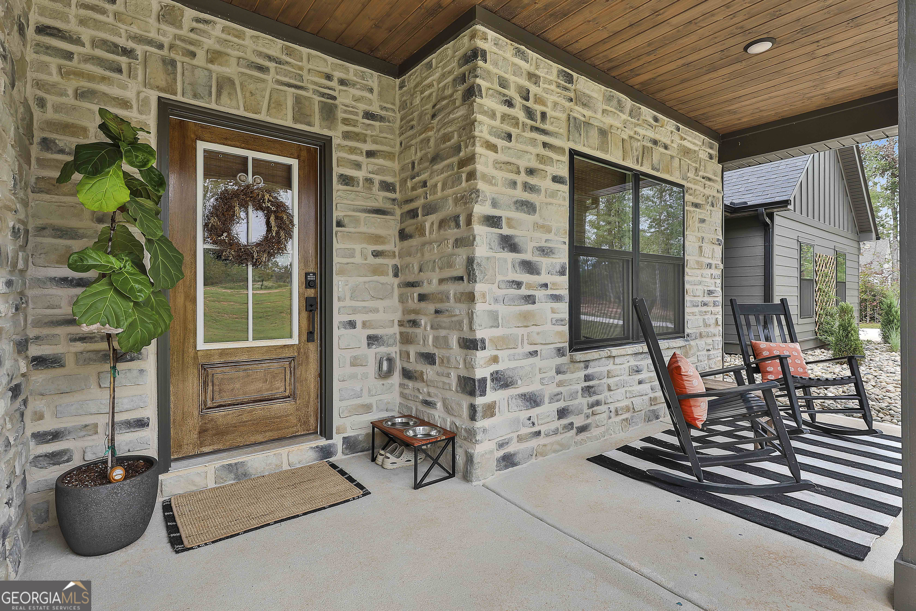 Senoia, Georgia 30276, United States, 5 Bedrooms Bedrooms, ,4 BathroomsBathrooms,Residential,Active,220213