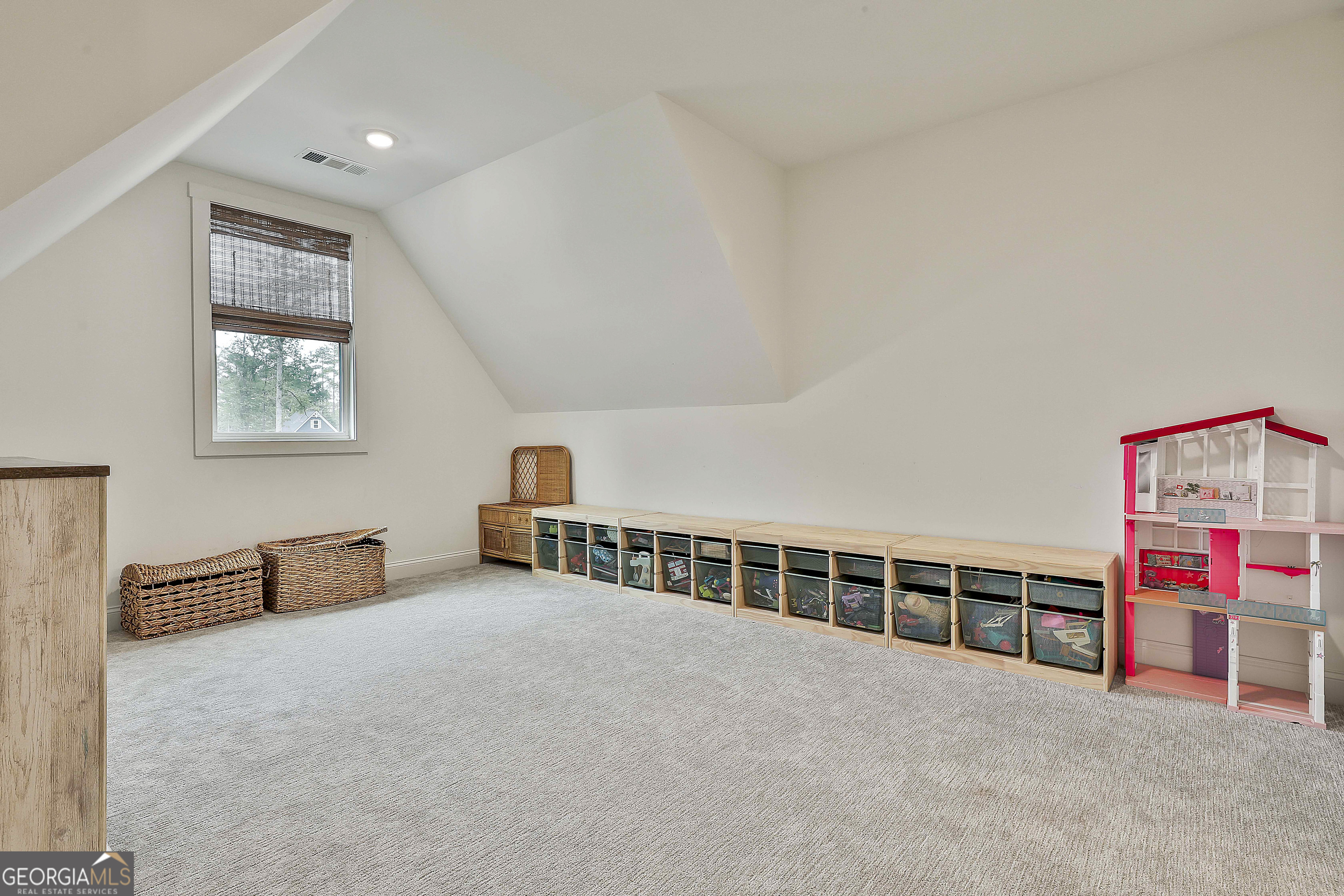 Senoia, Georgia 30276, United States, 5 Bedrooms Bedrooms, ,4 BathroomsBathrooms,Residential,Active,220213