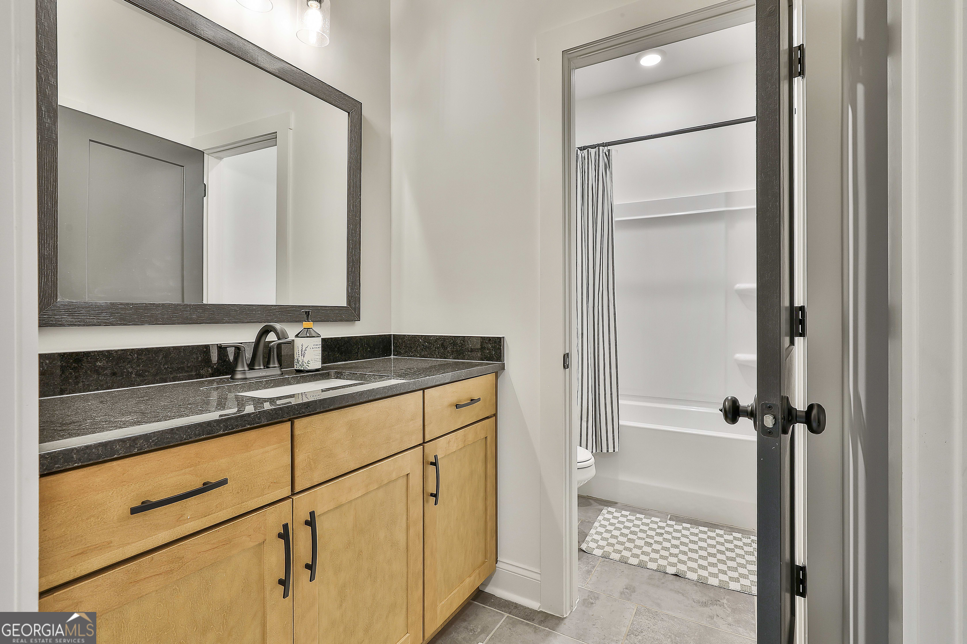 Senoia, Georgia 30276, United States, 5 Bedrooms Bedrooms, ,4 BathroomsBathrooms,Residential,Active,220213