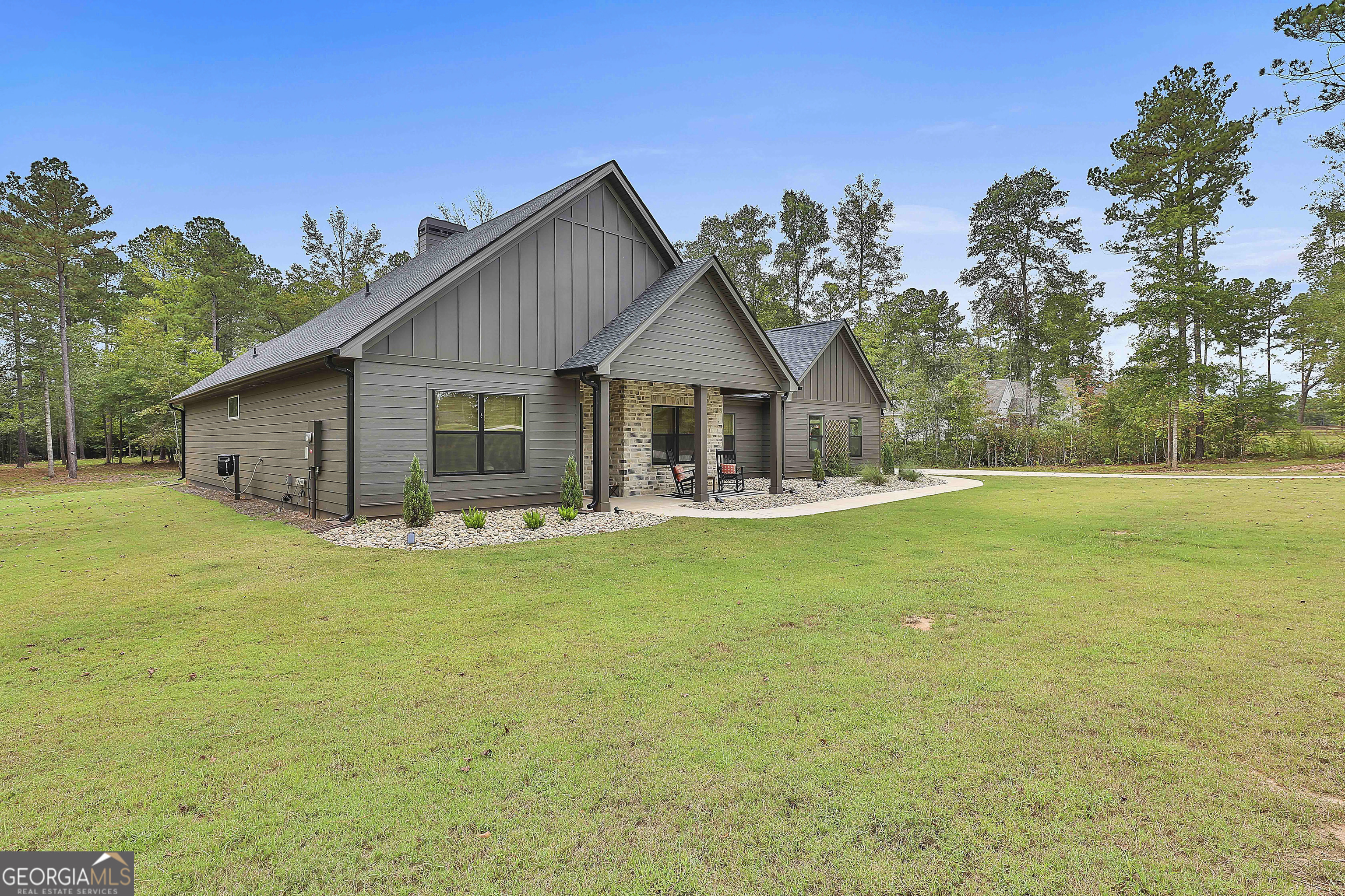 141 Georgian Pines DR