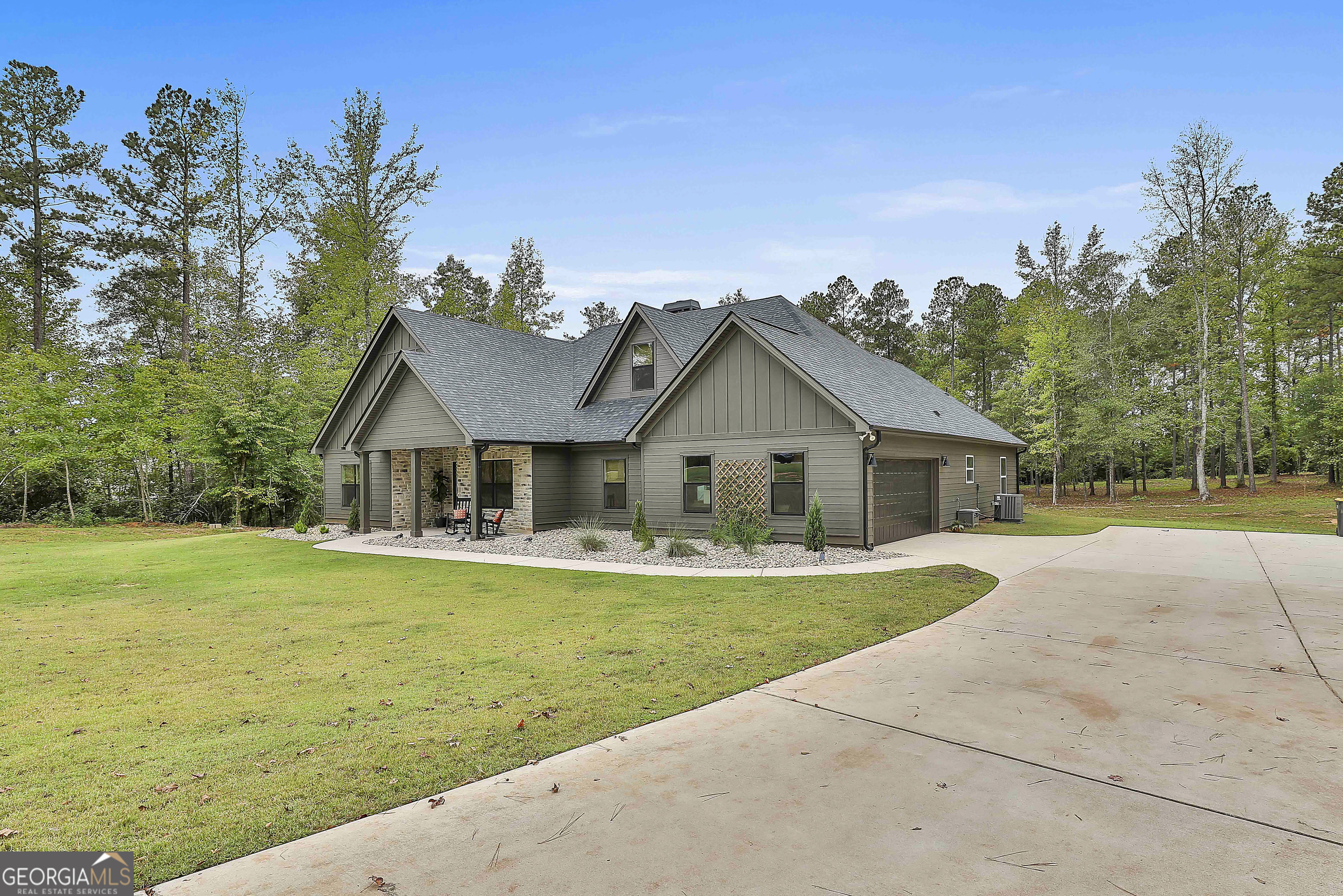 141 Georgian Pines DR