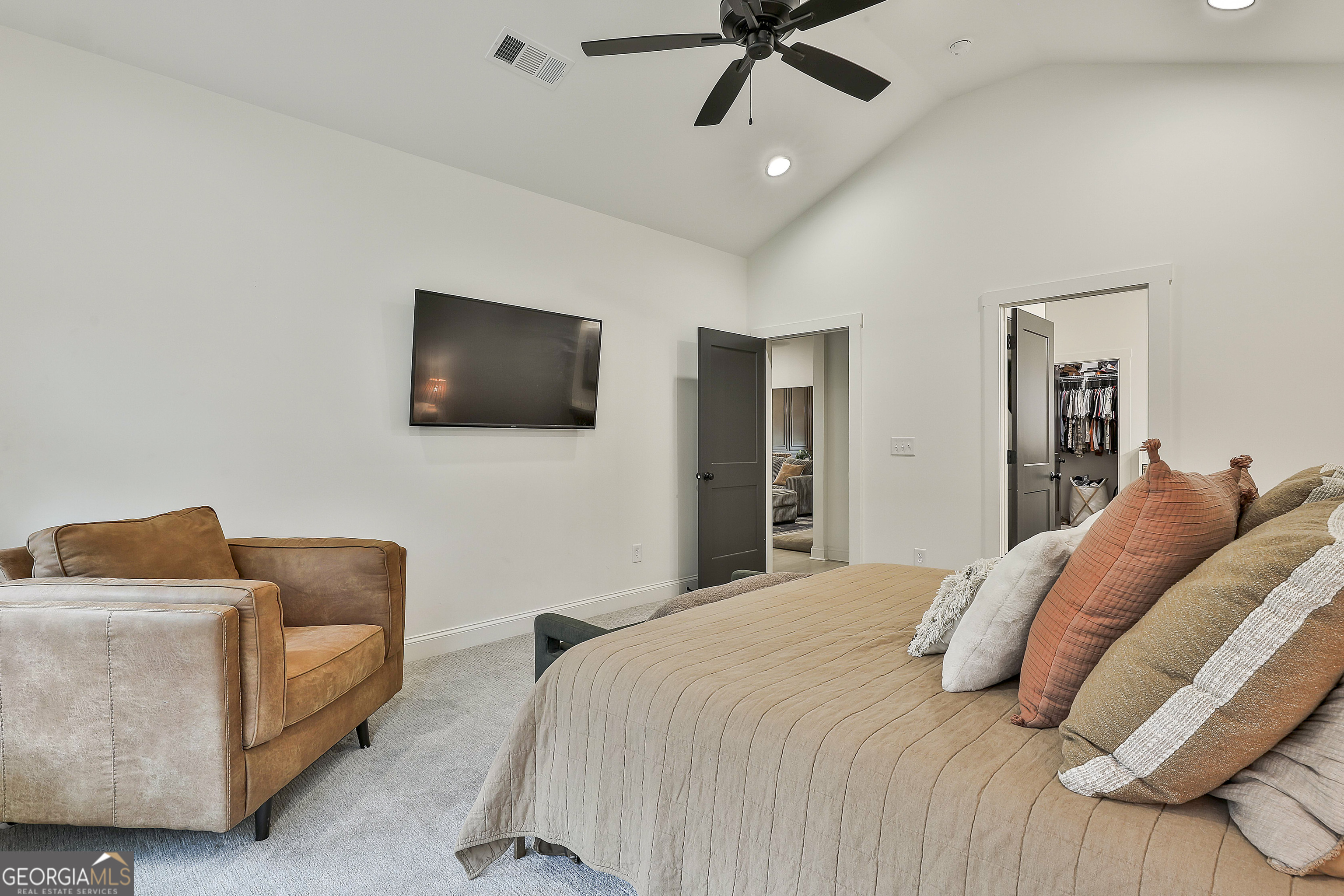 Senoia, Georgia 30276, United States, 5 Bedrooms Bedrooms, ,4 BathroomsBathrooms,Residential,Active,220213