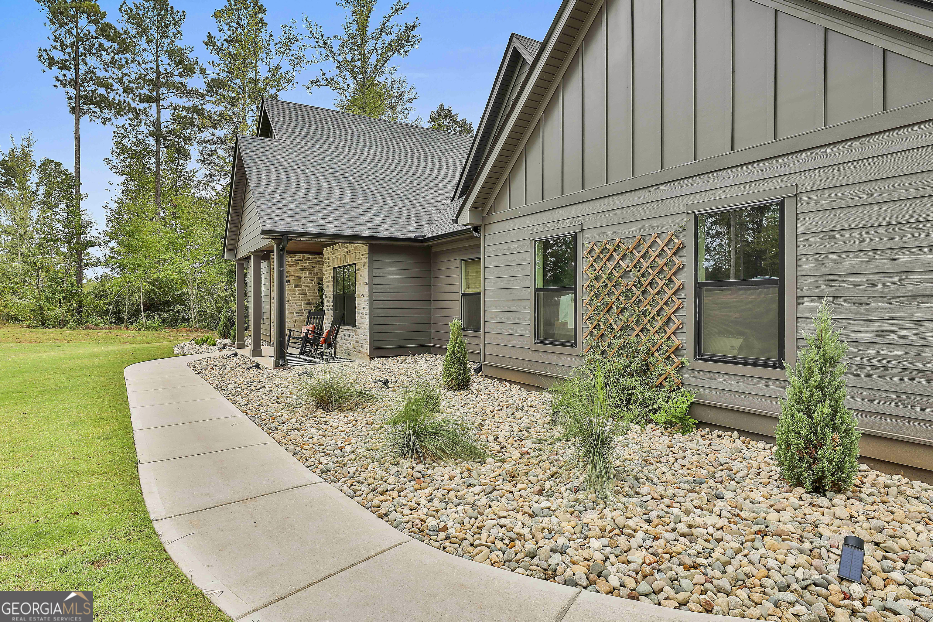 Senoia, Georgia 30276, United States, 5 Bedrooms Bedrooms, ,4 BathroomsBathrooms,Residential,Active,220213