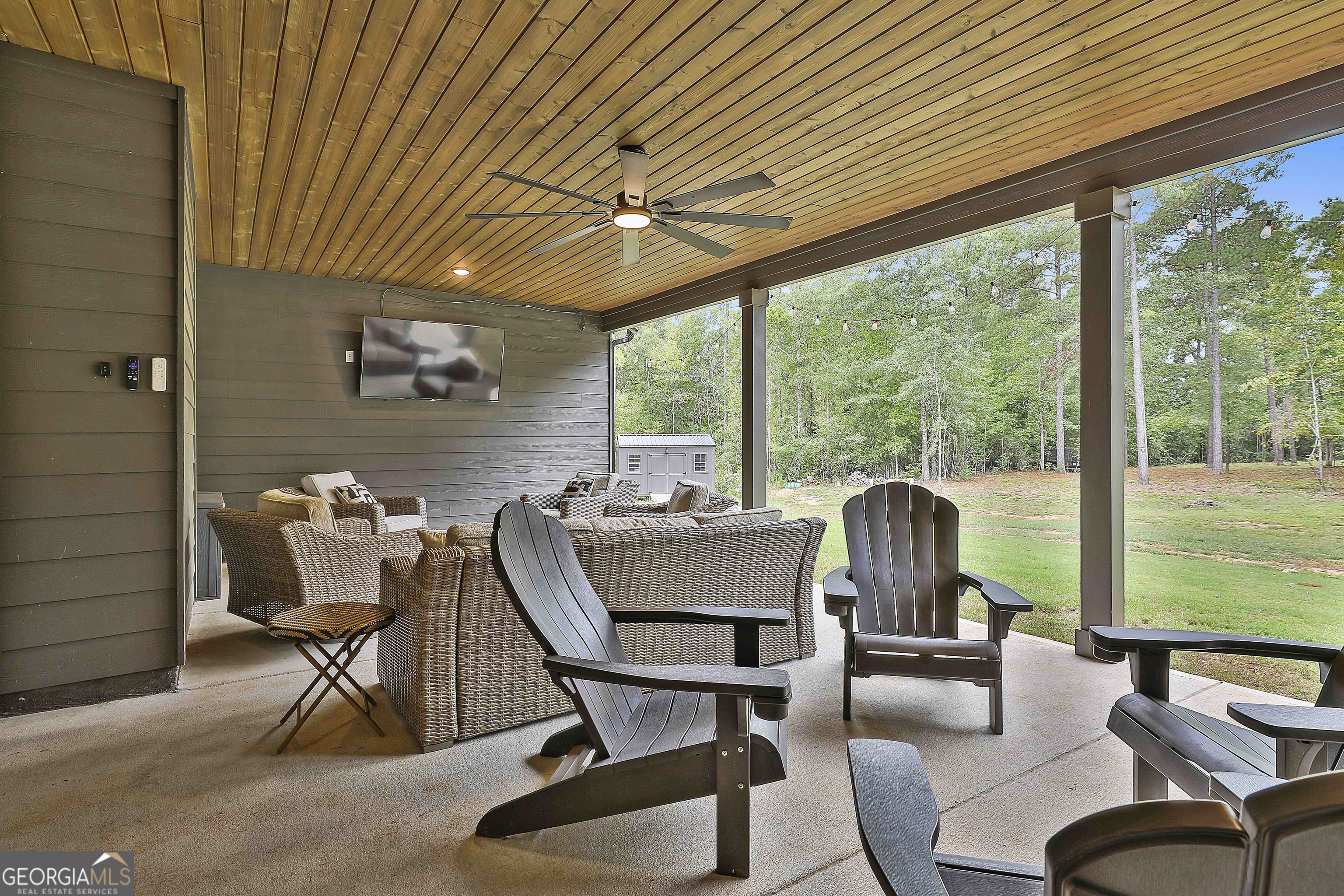 Senoia, Georgia 30276, United States, 5 Bedrooms Bedrooms, ,4 BathroomsBathrooms,Residential,Active,220213