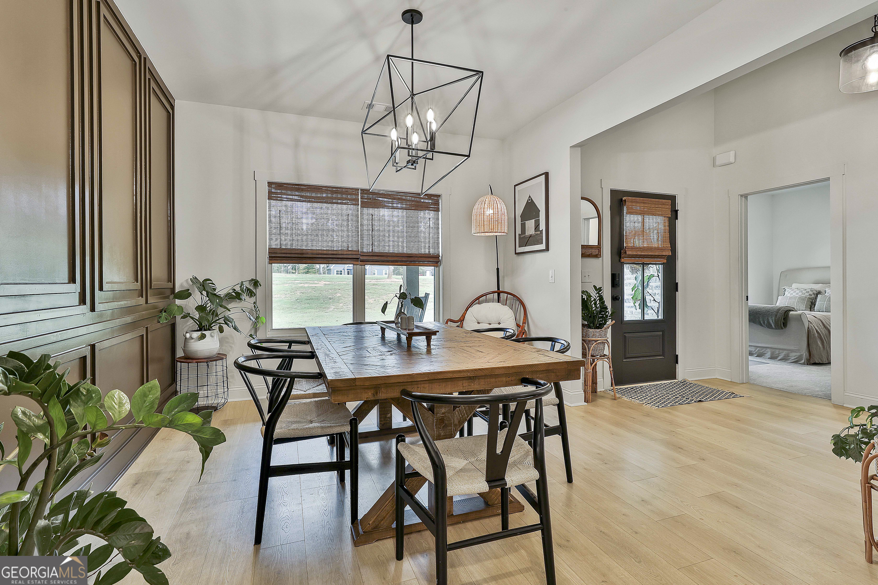 Senoia, Georgia 30276, United States, 5 Bedrooms Bedrooms, ,4 BathroomsBathrooms,Residential,Active,220213