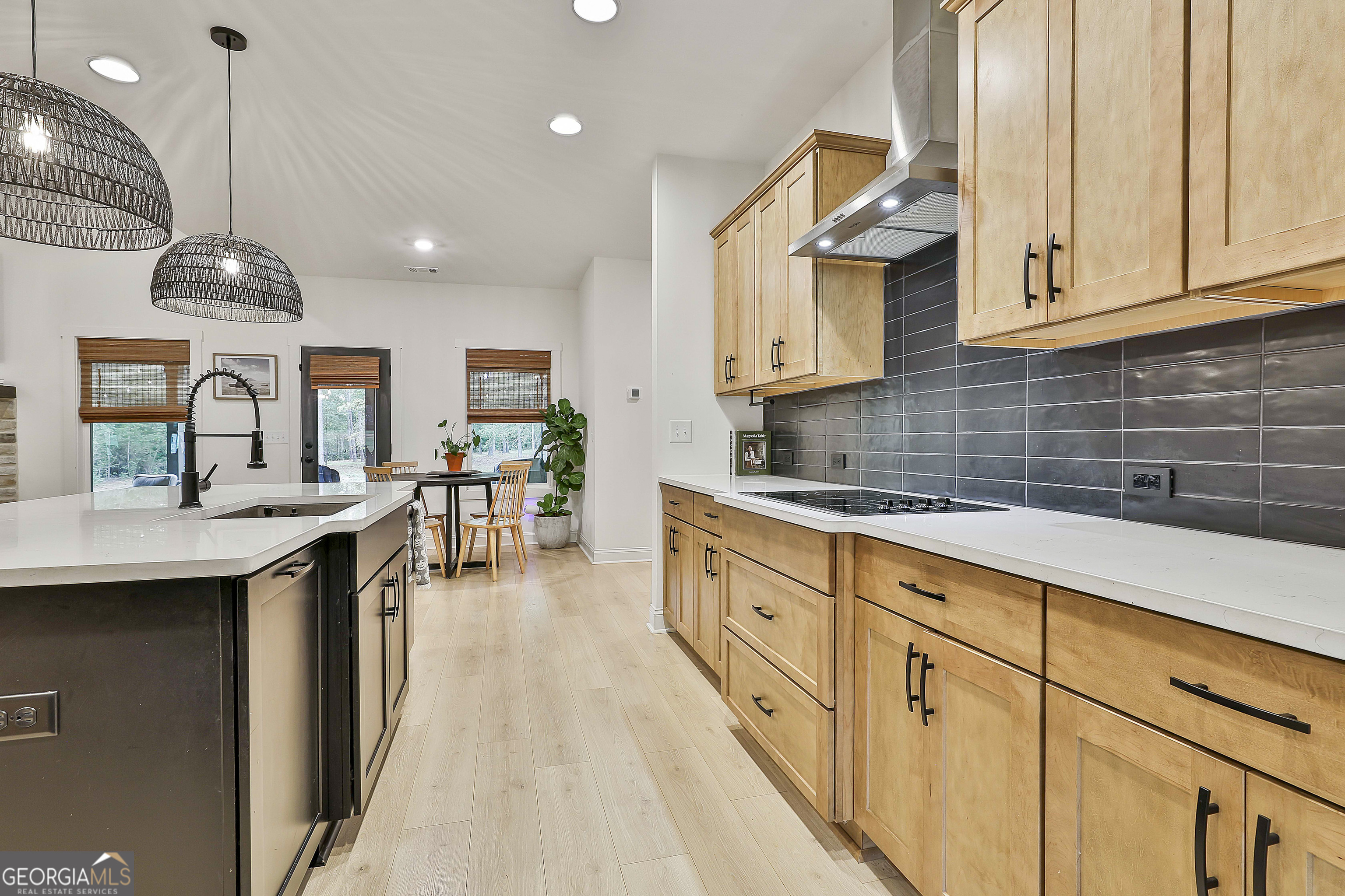 Senoia, Georgia 30276, United States, 5 Bedrooms Bedrooms, ,4 BathroomsBathrooms,Residential,Active,220213